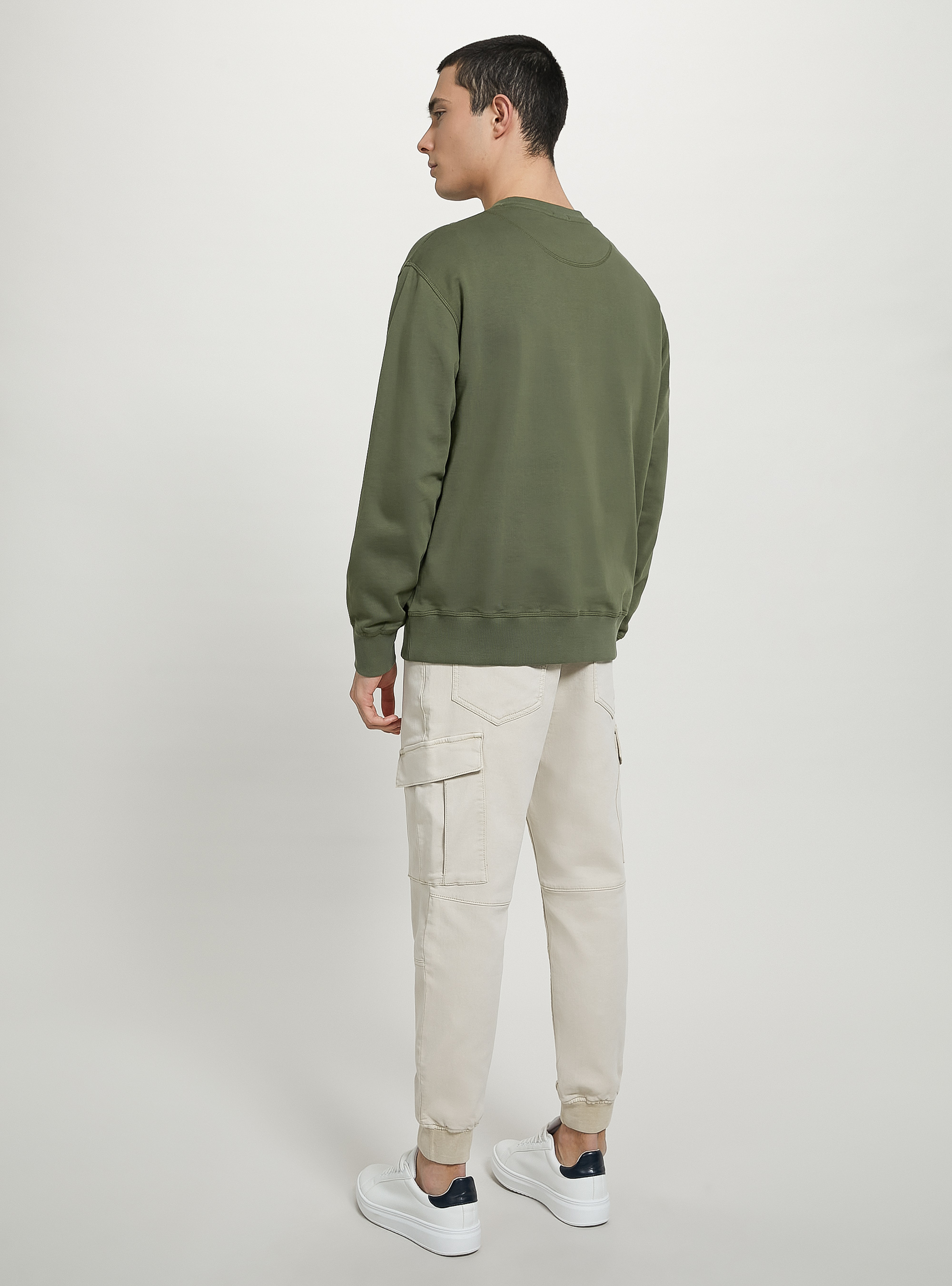 Plain-coloured crew-neck sweatshirt, KY2 KAKY MEDIUM