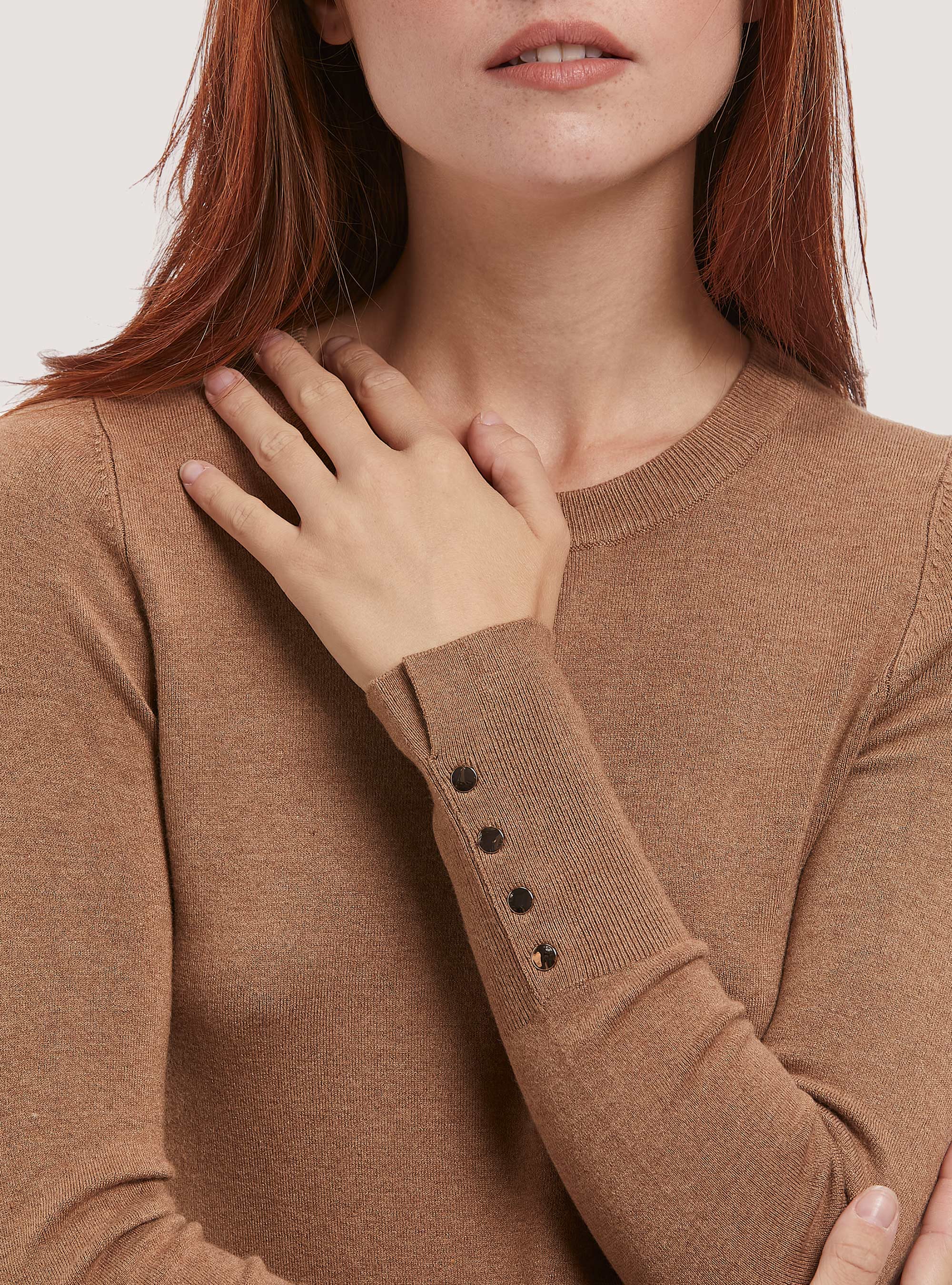 Round-neck pullover with buttons on sleeve, MBG3 BEIGE MEL LIGHT