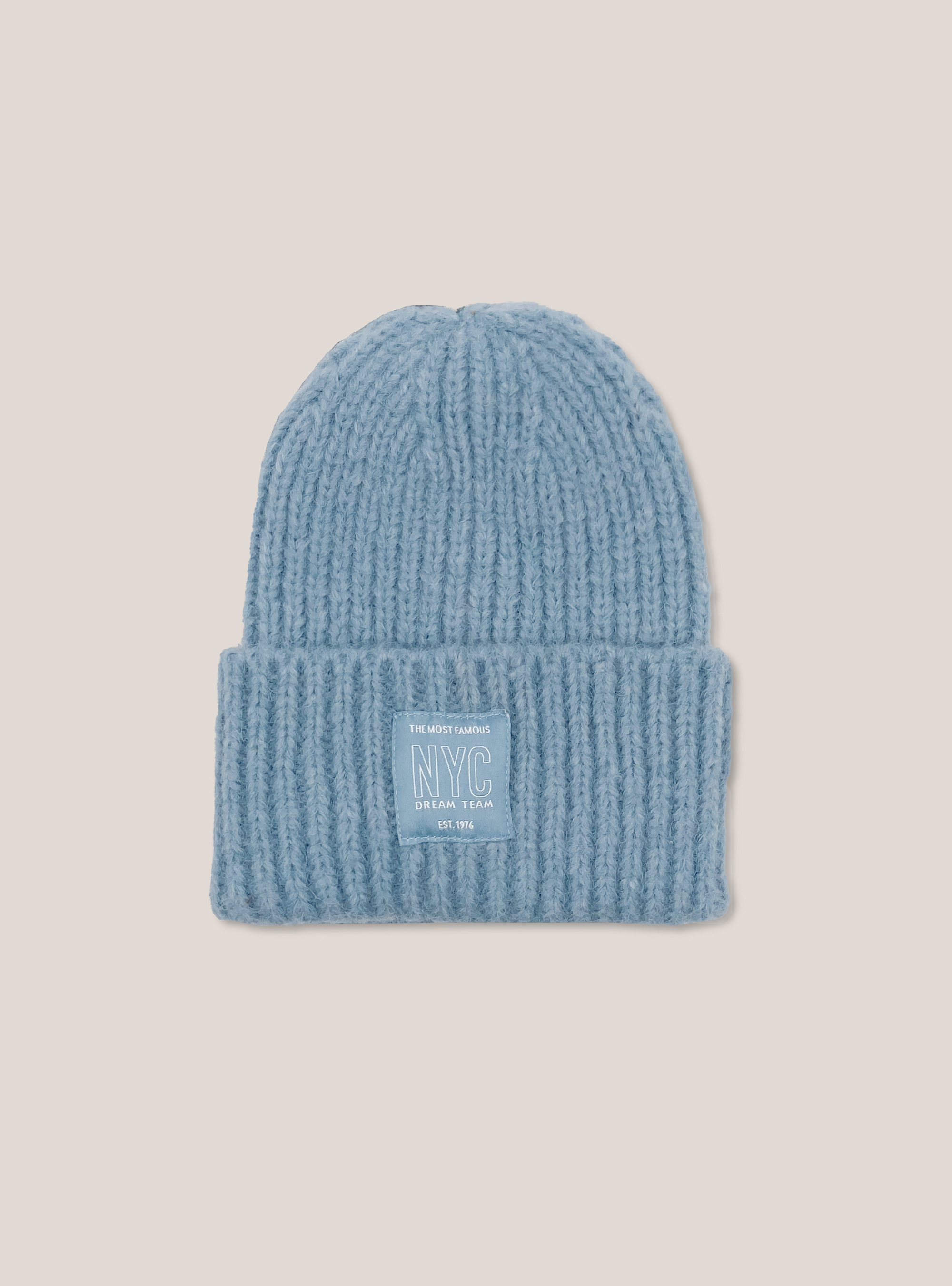 Cappello tinta unita con patch ricamato