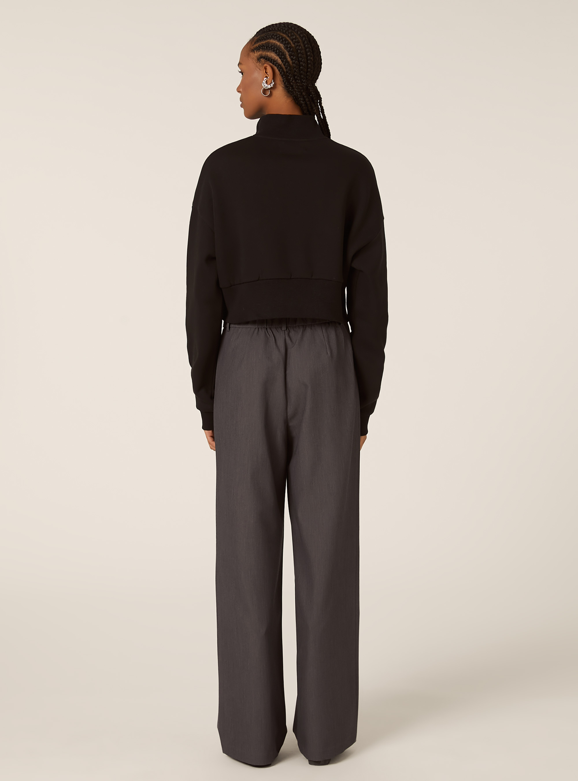 Sudadera corta con cuello y cremallera, BK1 BLACK