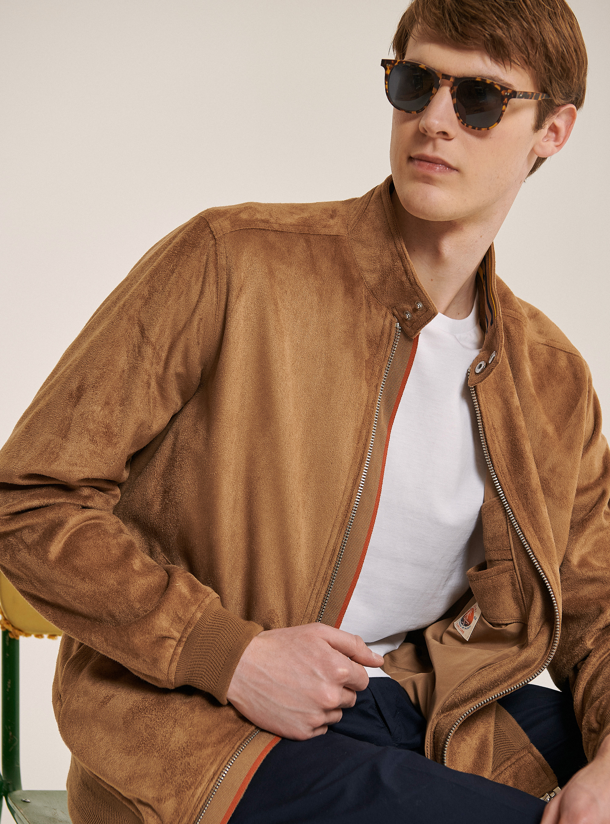 Giubbino scamosciato con dettagli a contrasto, C5532 BROWN