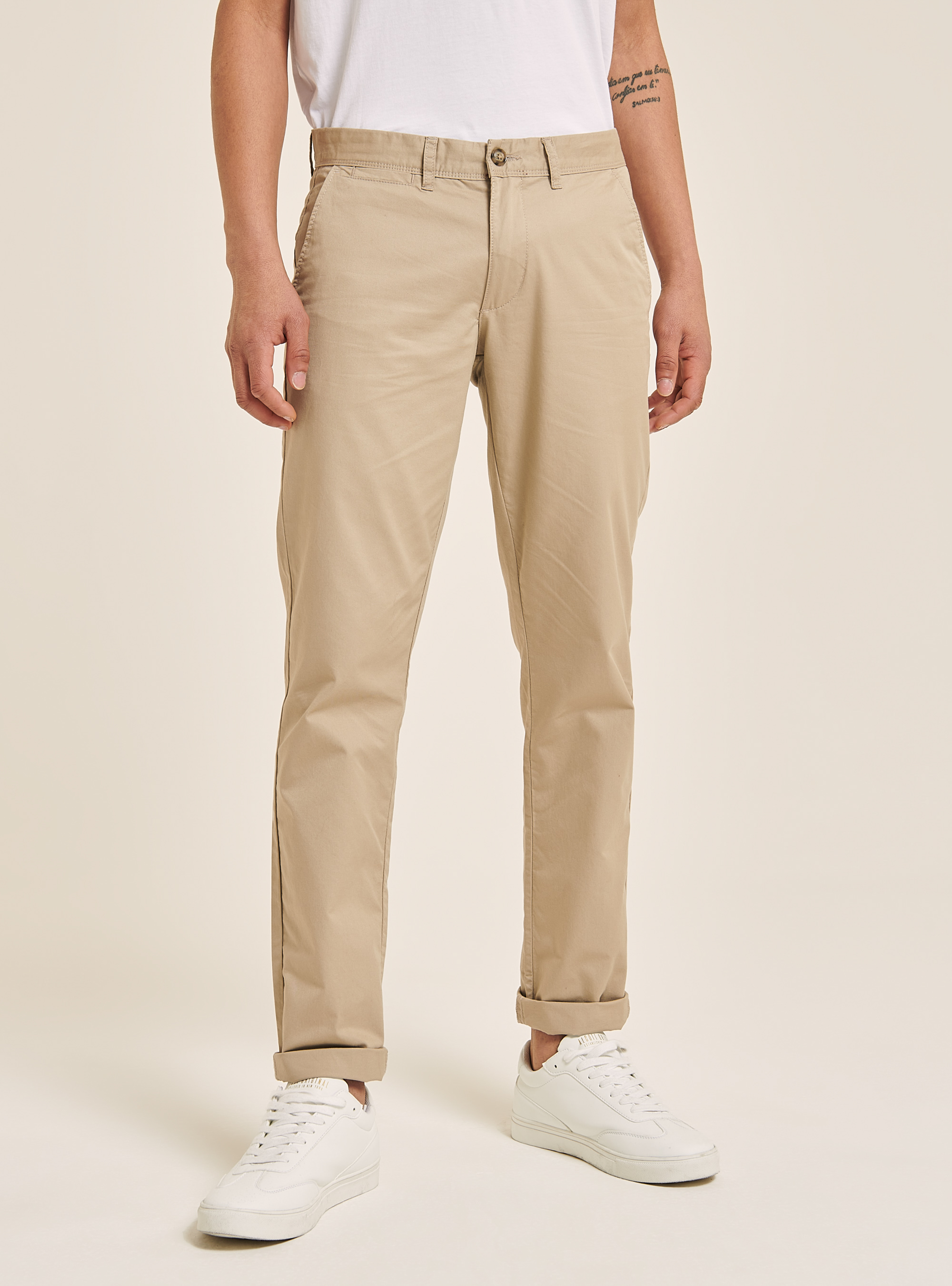 Pantalones chinos de sarga, C558 ECRU