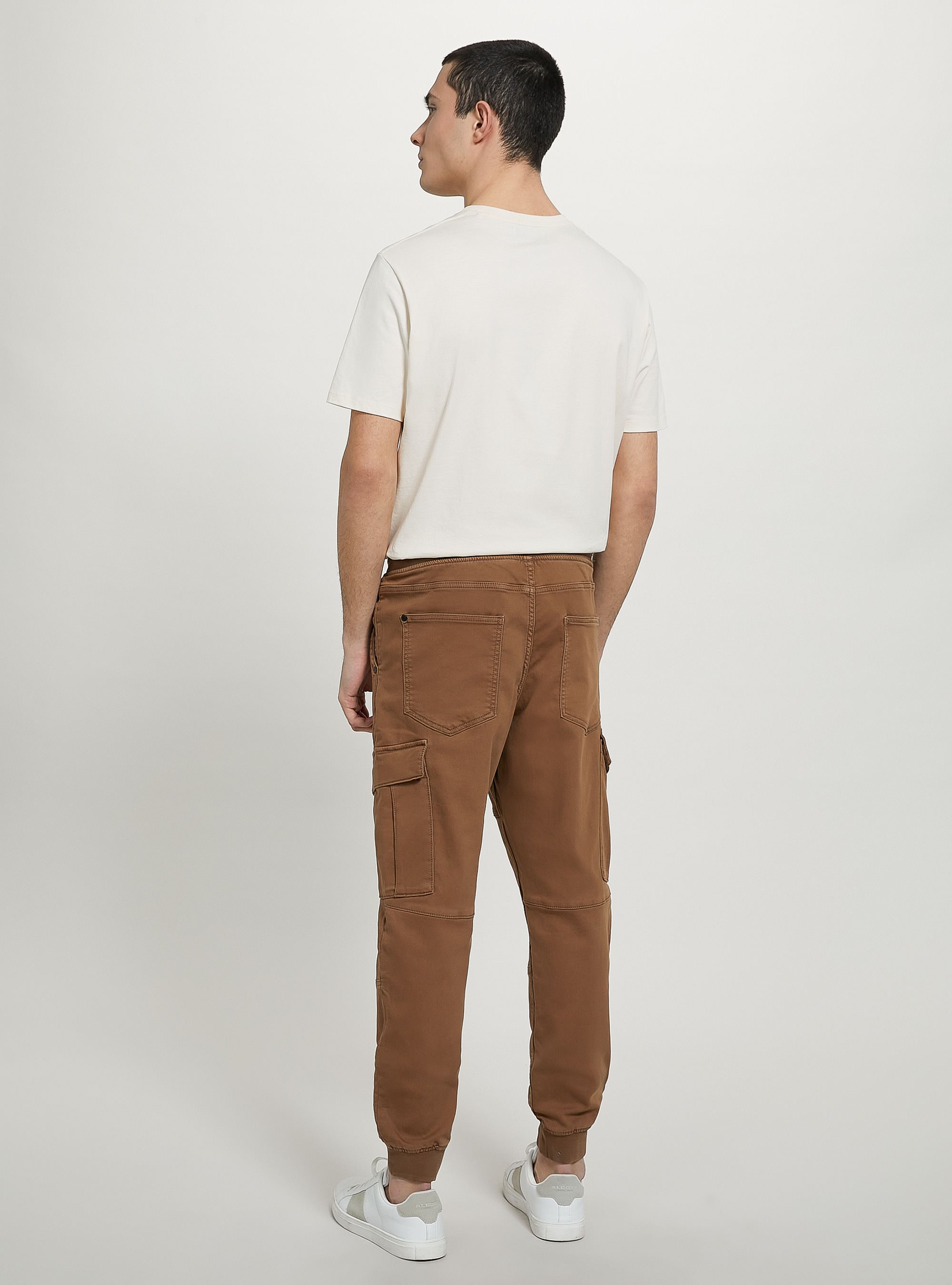 Jogger trousers with large pockets, BR2 BROWN MEDIUM