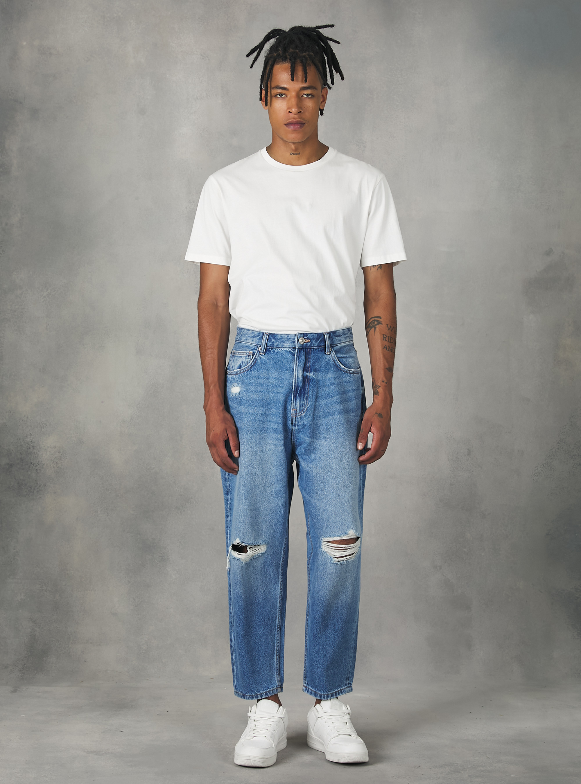 Loose-fit jeans with tears, D003 MEDIUM BLUE