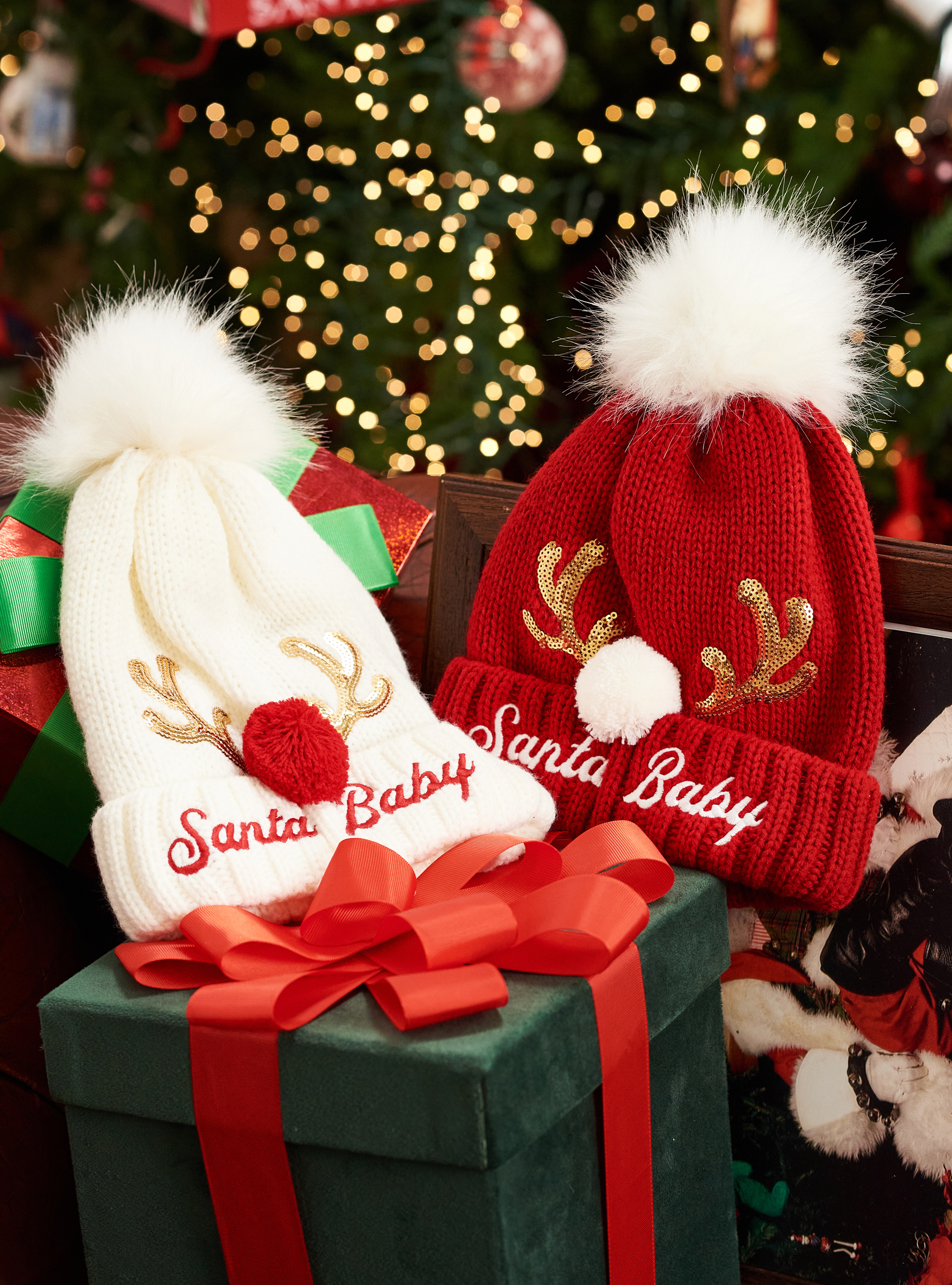 Christmas Collection hat with pom-pom, WH2 WHITE