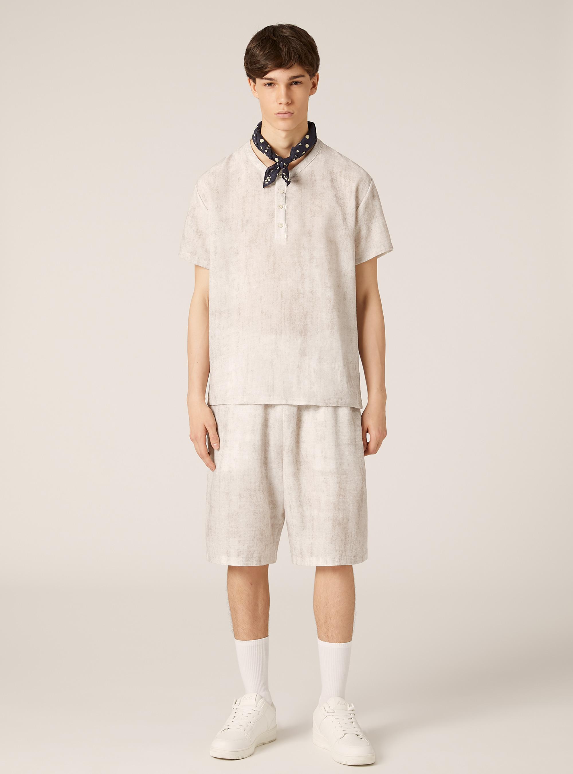 T-shirt with marbled effect buttons, WH1 OFF WHITE