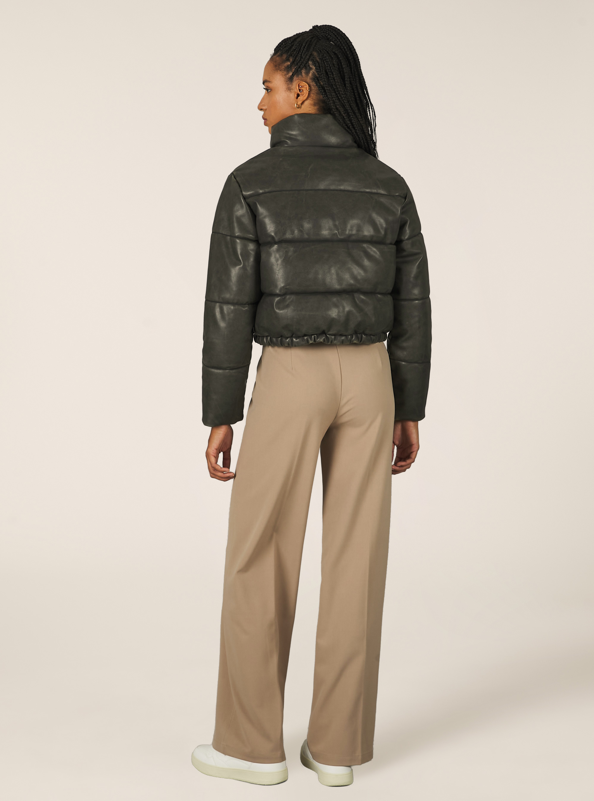 Cropped jacket with worn leather effect, BK1 BLACK