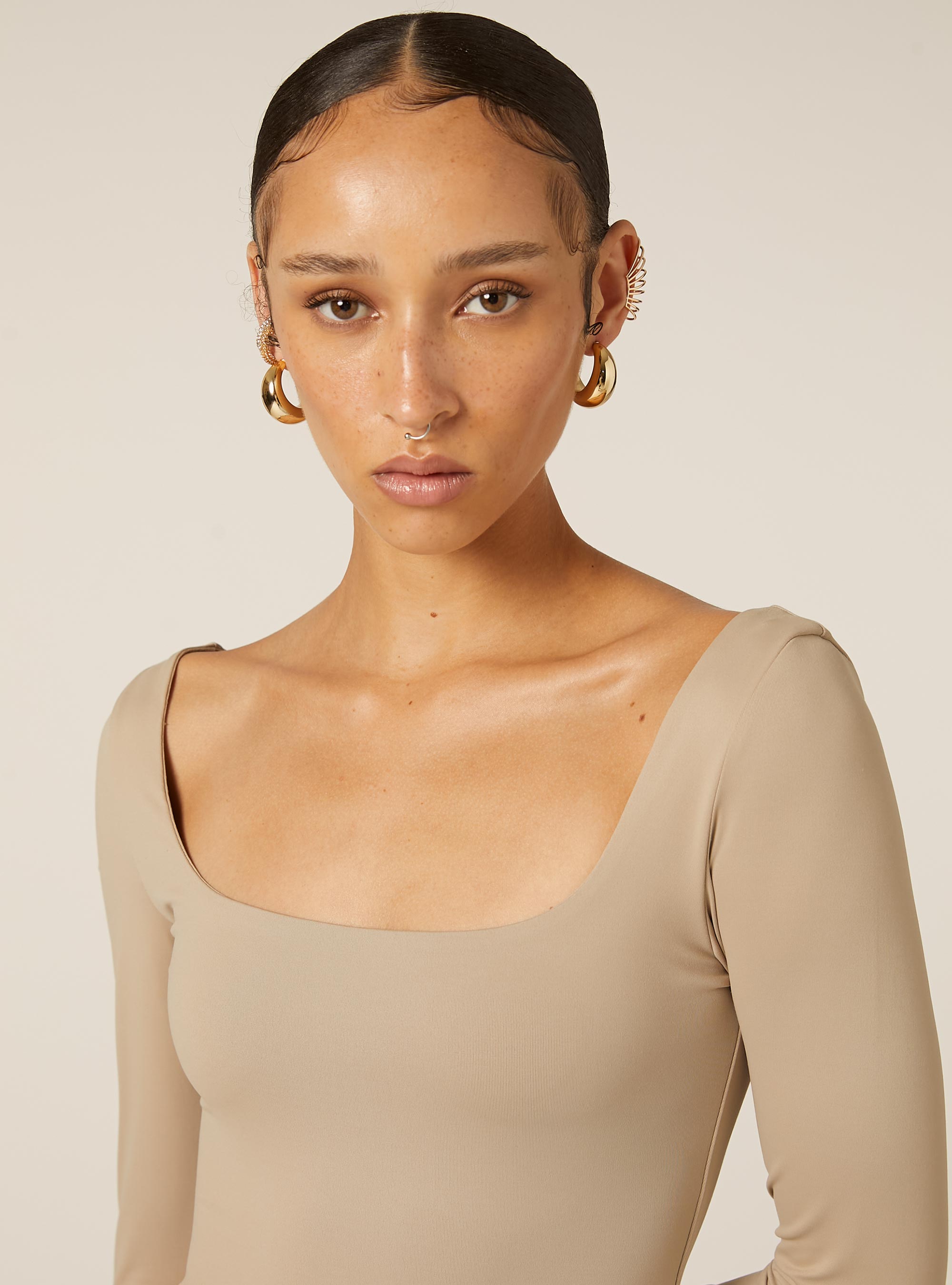 Stretch bodysuit with square neckline, BG3 BEIGE LIGHT