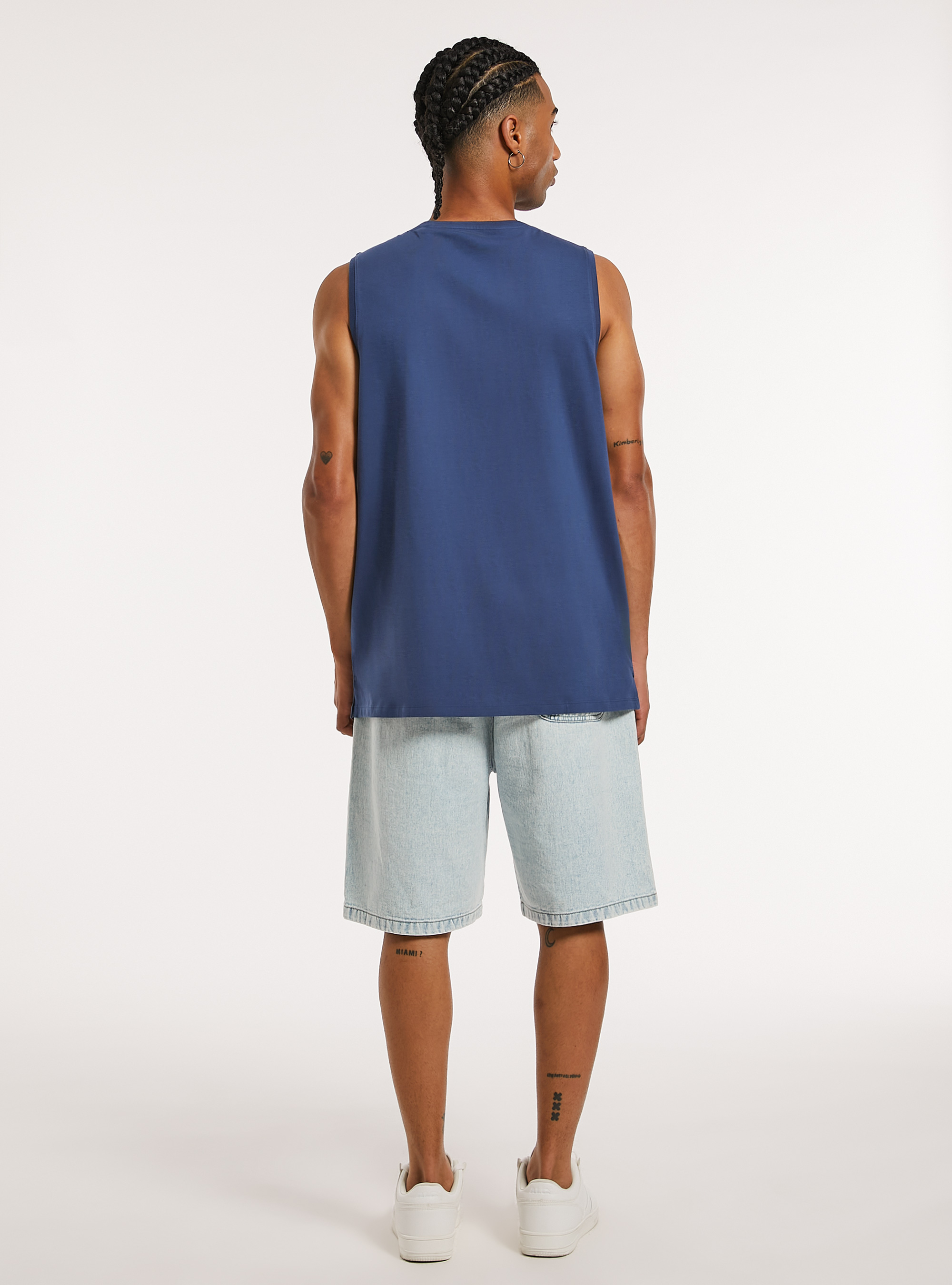 Camiseta de tirantes confort fit de color liso, BL3 BLUE LIGHT