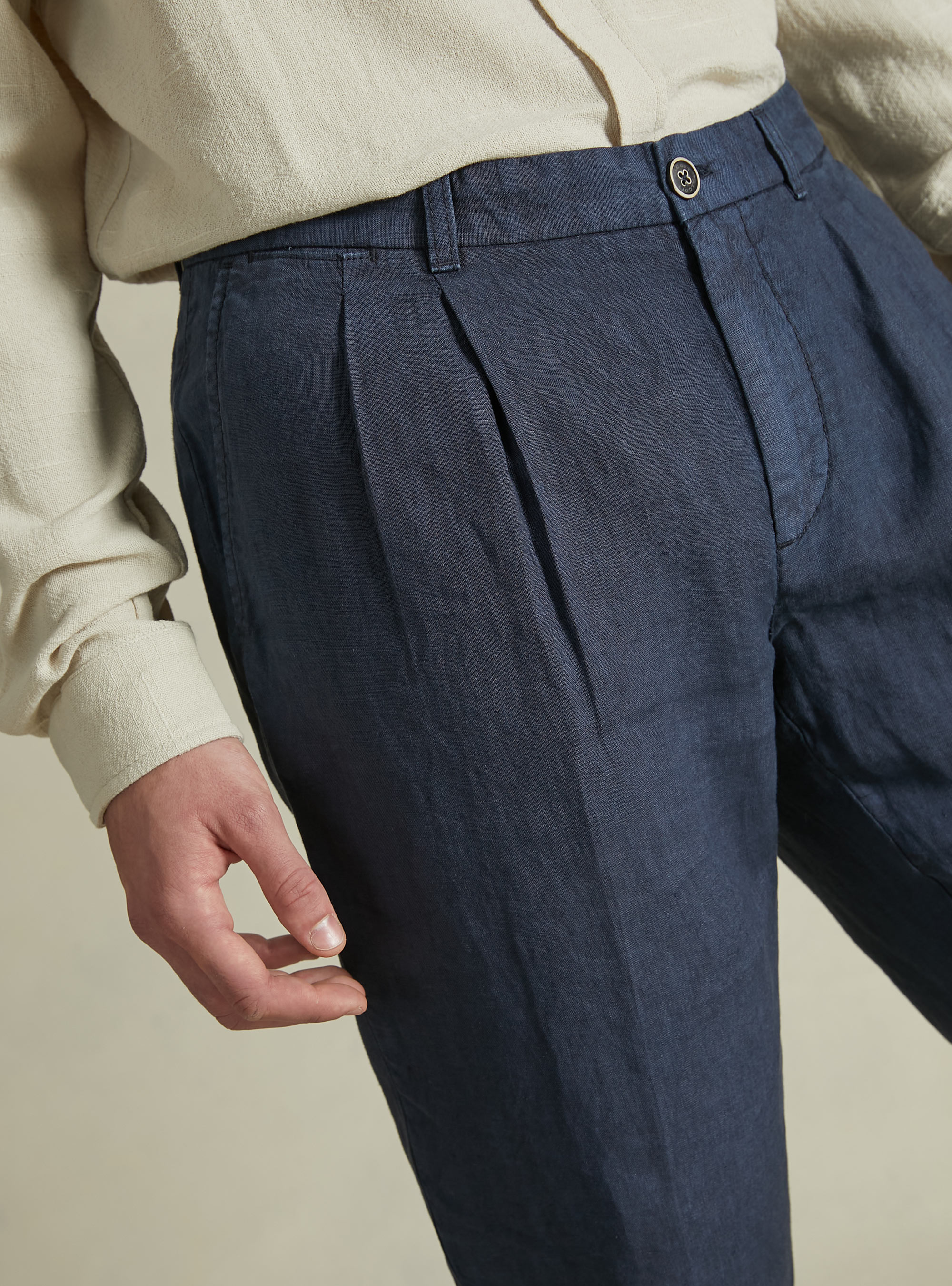 Pantalon à plis en pur lin, NA1 NAVY DARK