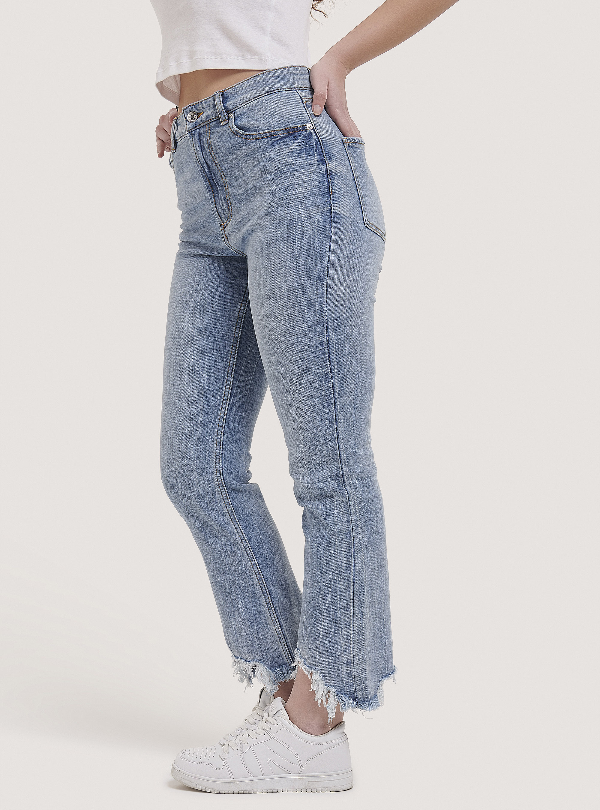 Raw cut stretch denim flare jeans, D006 AZURE