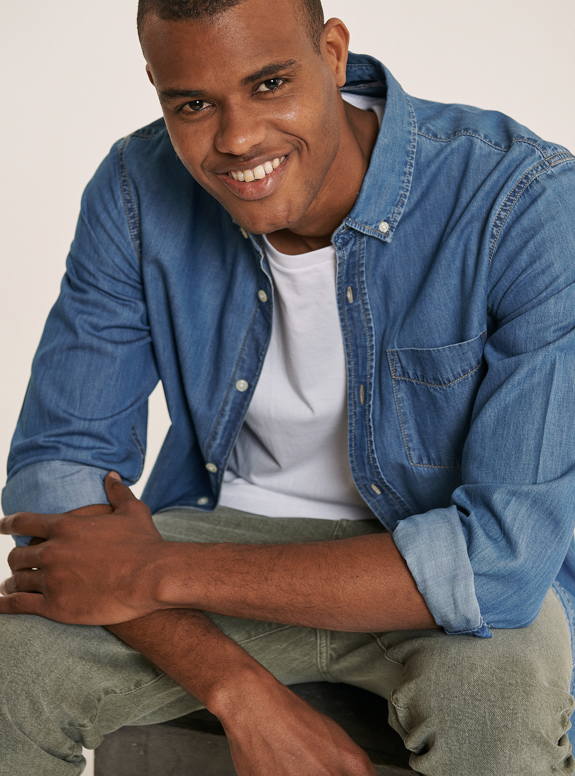 Camicia di jeans con collo button down, AZZURRO