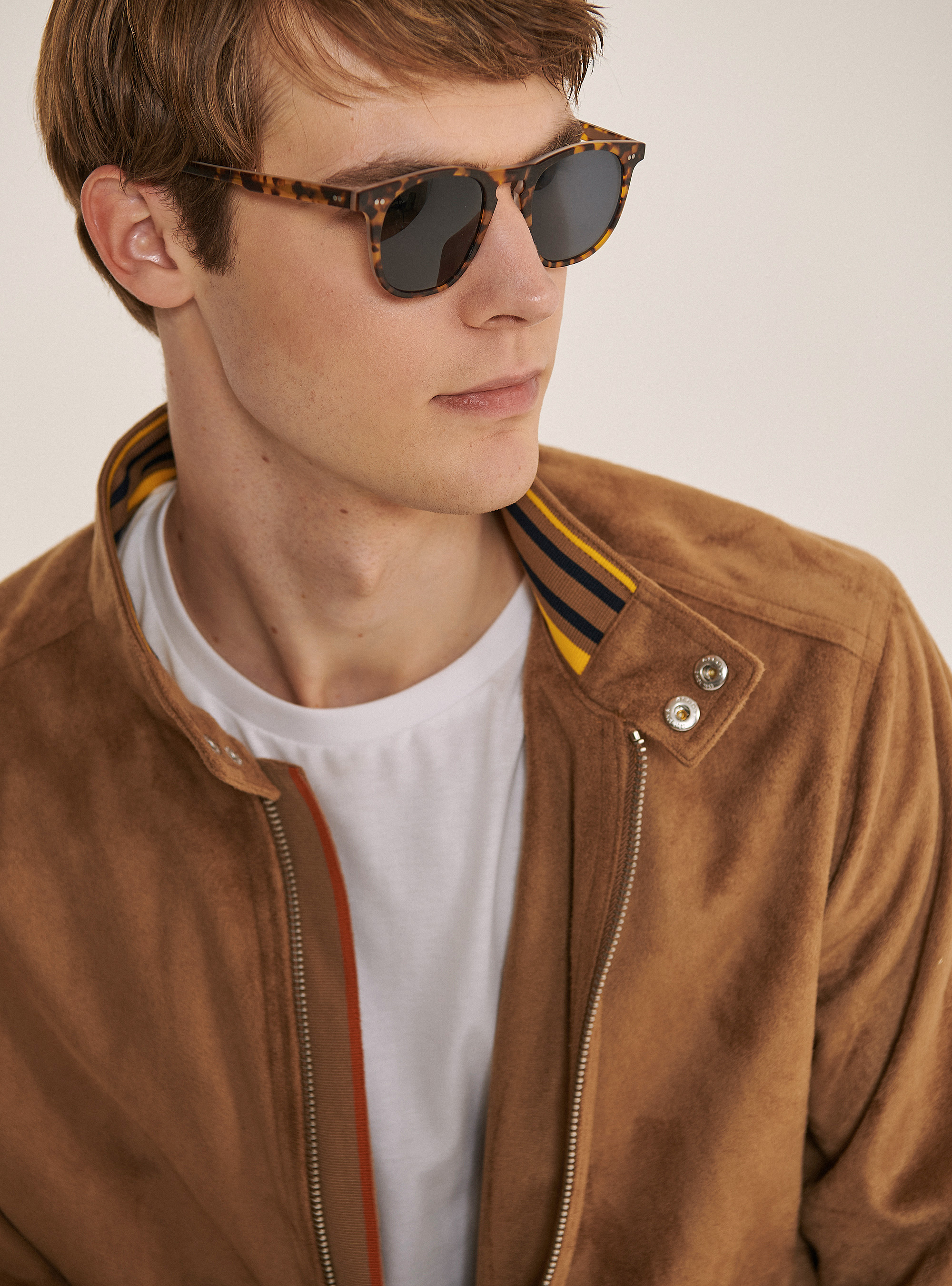 Giubbino scamosciato con dettagli a contrasto, C5532 BROWN