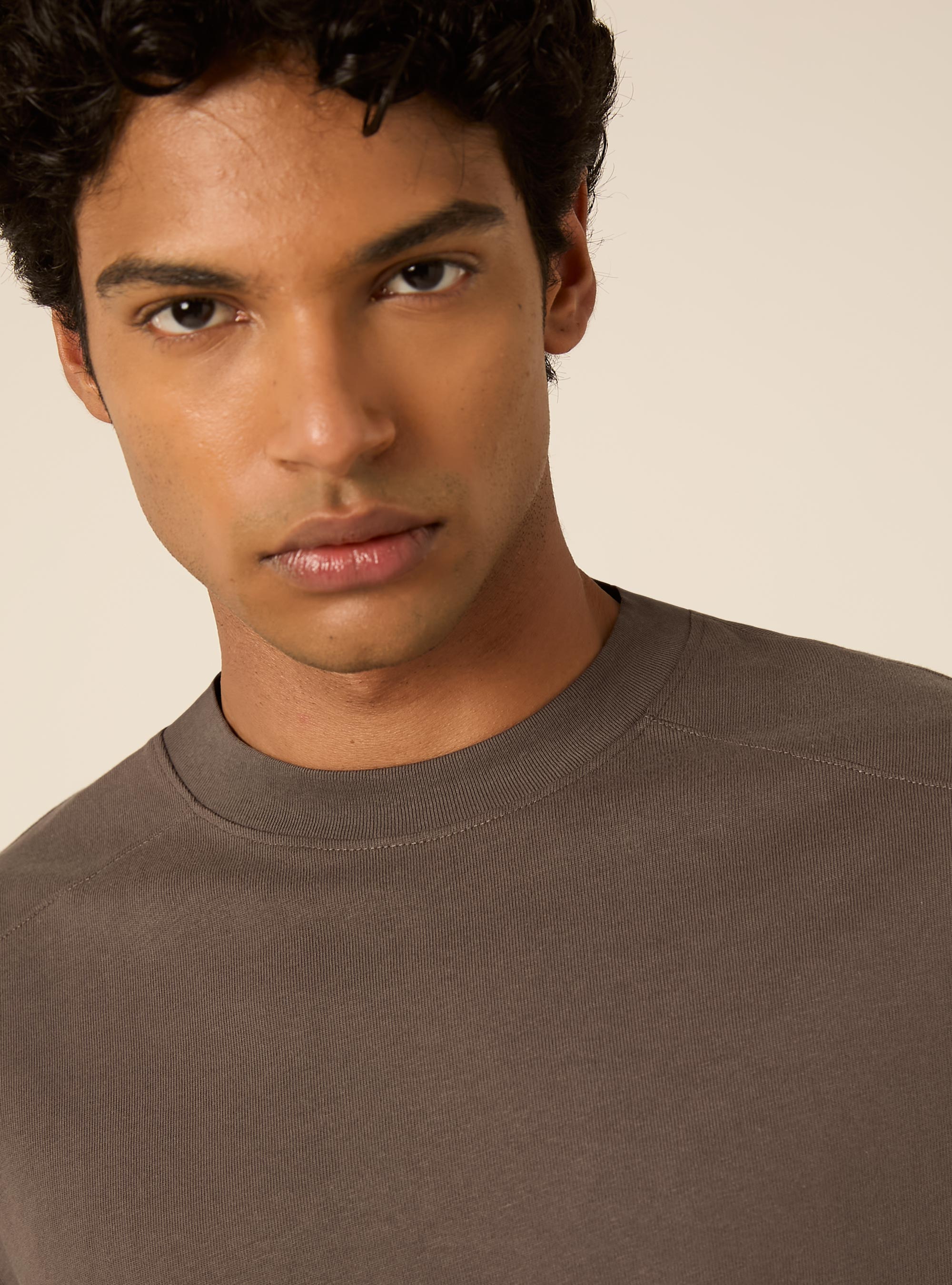 T-shirt boxy fit con tagli sulle spalle, GY1 GREY DARK