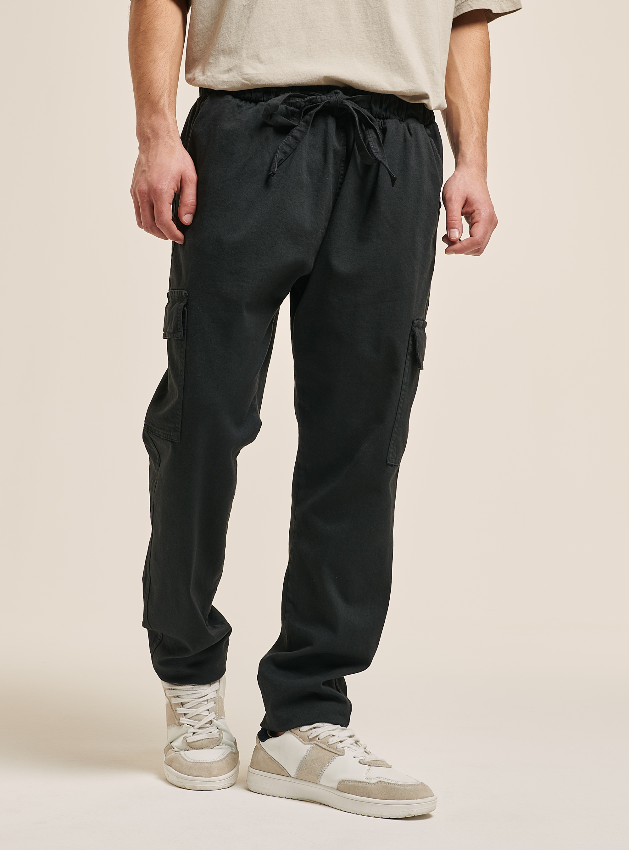 Trousers with elastic, BLACK