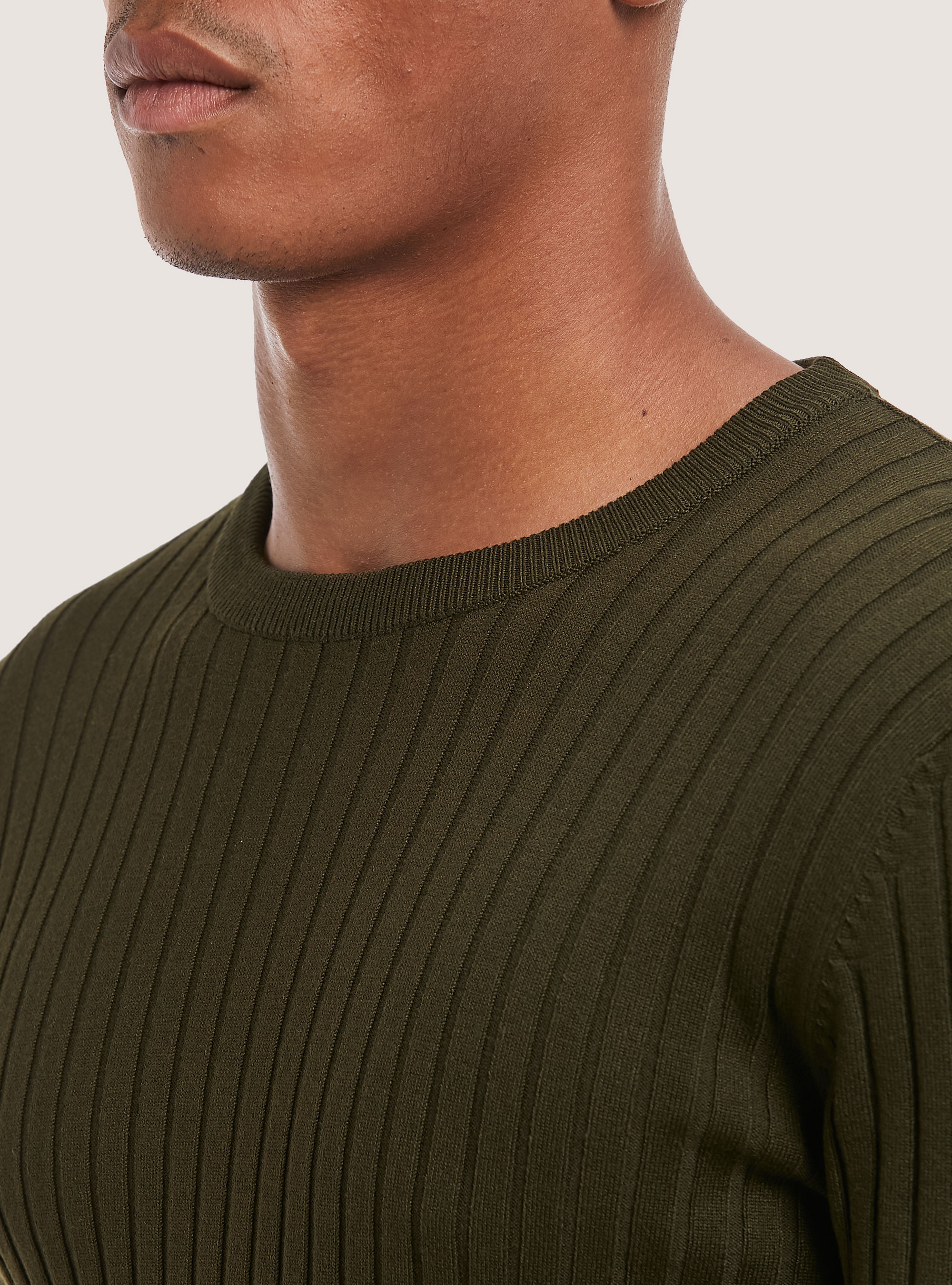 Pullover girocollo a coste in morbida viscosa, KY1 KAKY DARK