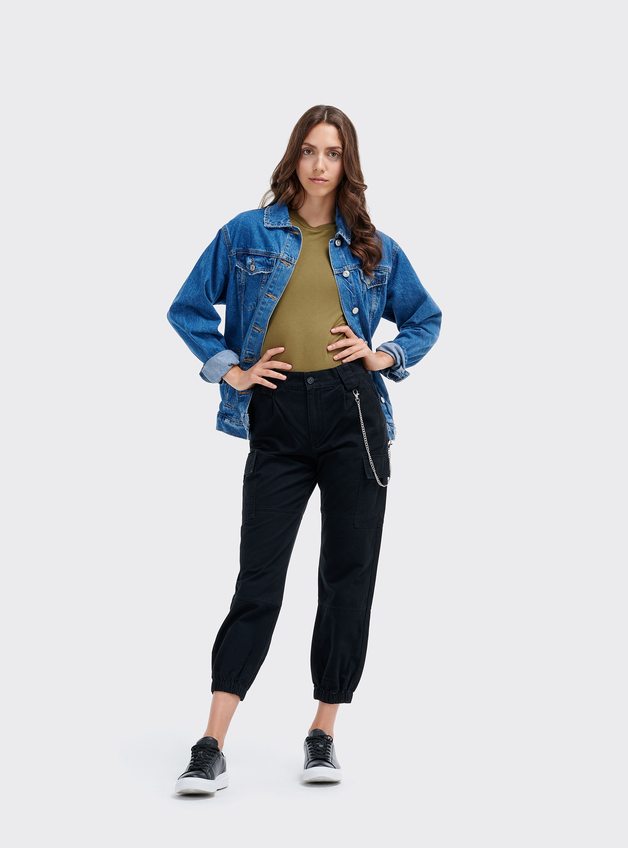 Maglietta essential in tessuto morbido di viscosa elasticizzto, C0616 KAKY