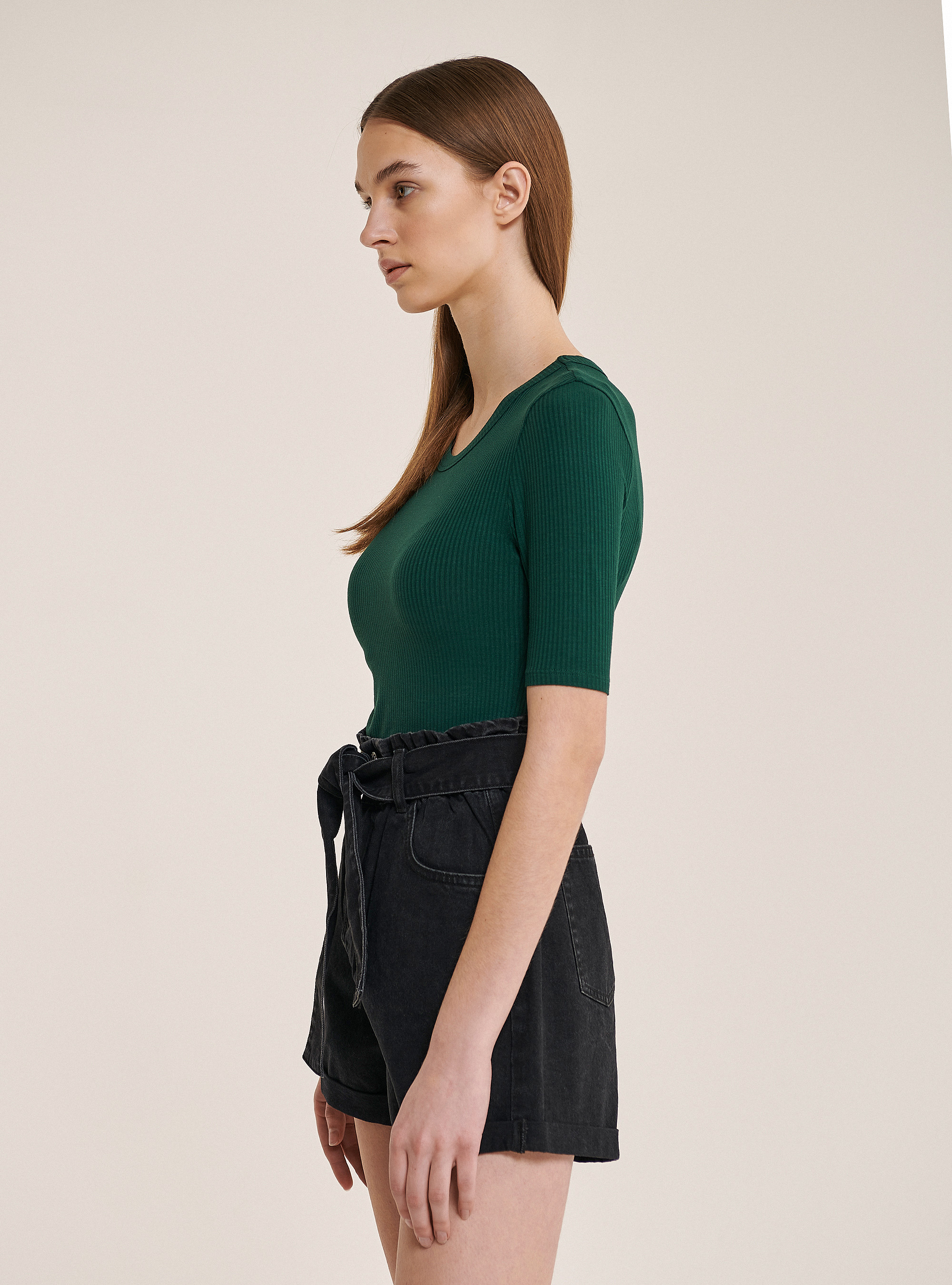 Ribbed half sleeve body in cotton, C6698 GREEN