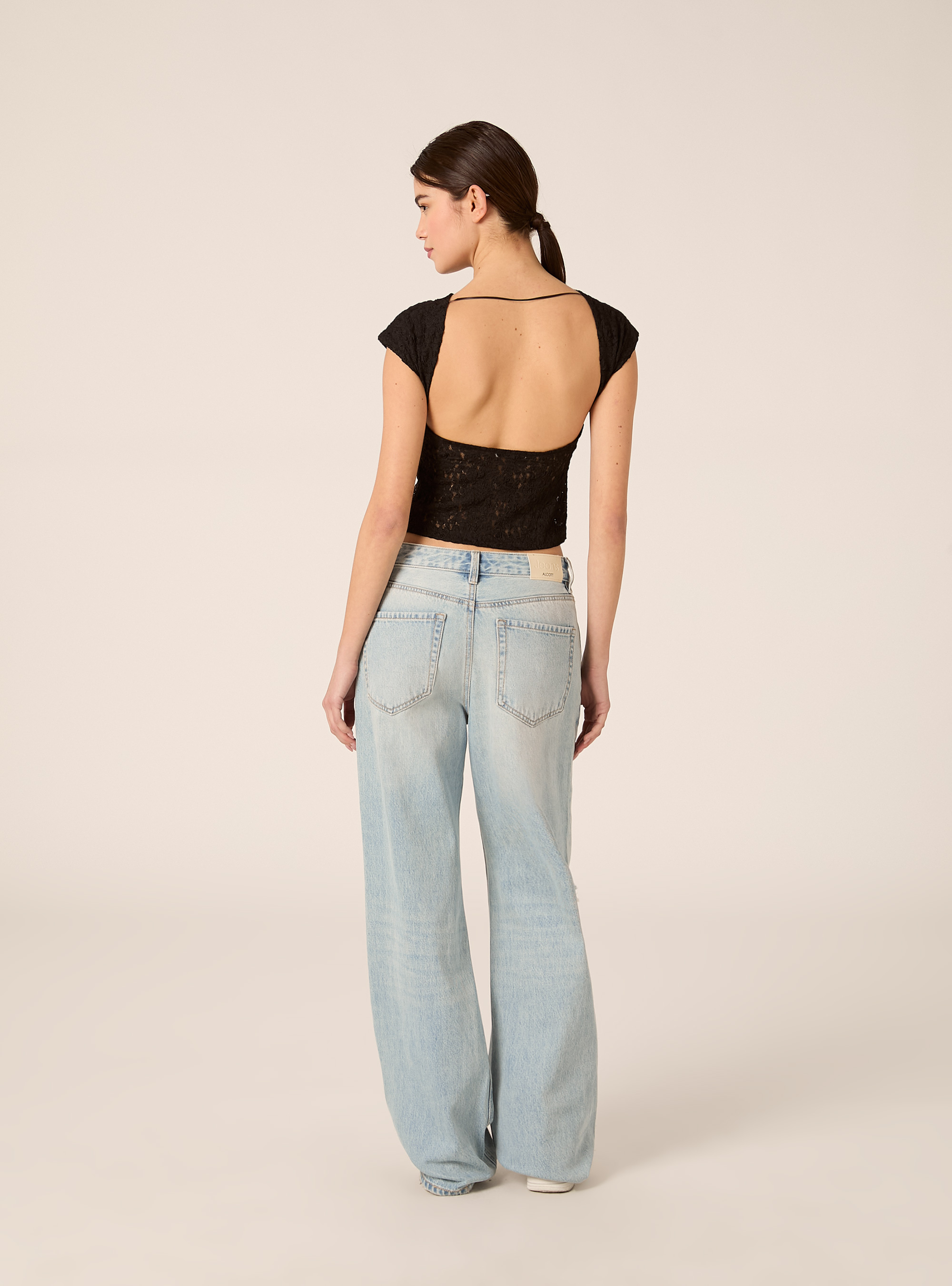 Maglietta in pizzo con schiena scoperta, BK1 BLACK