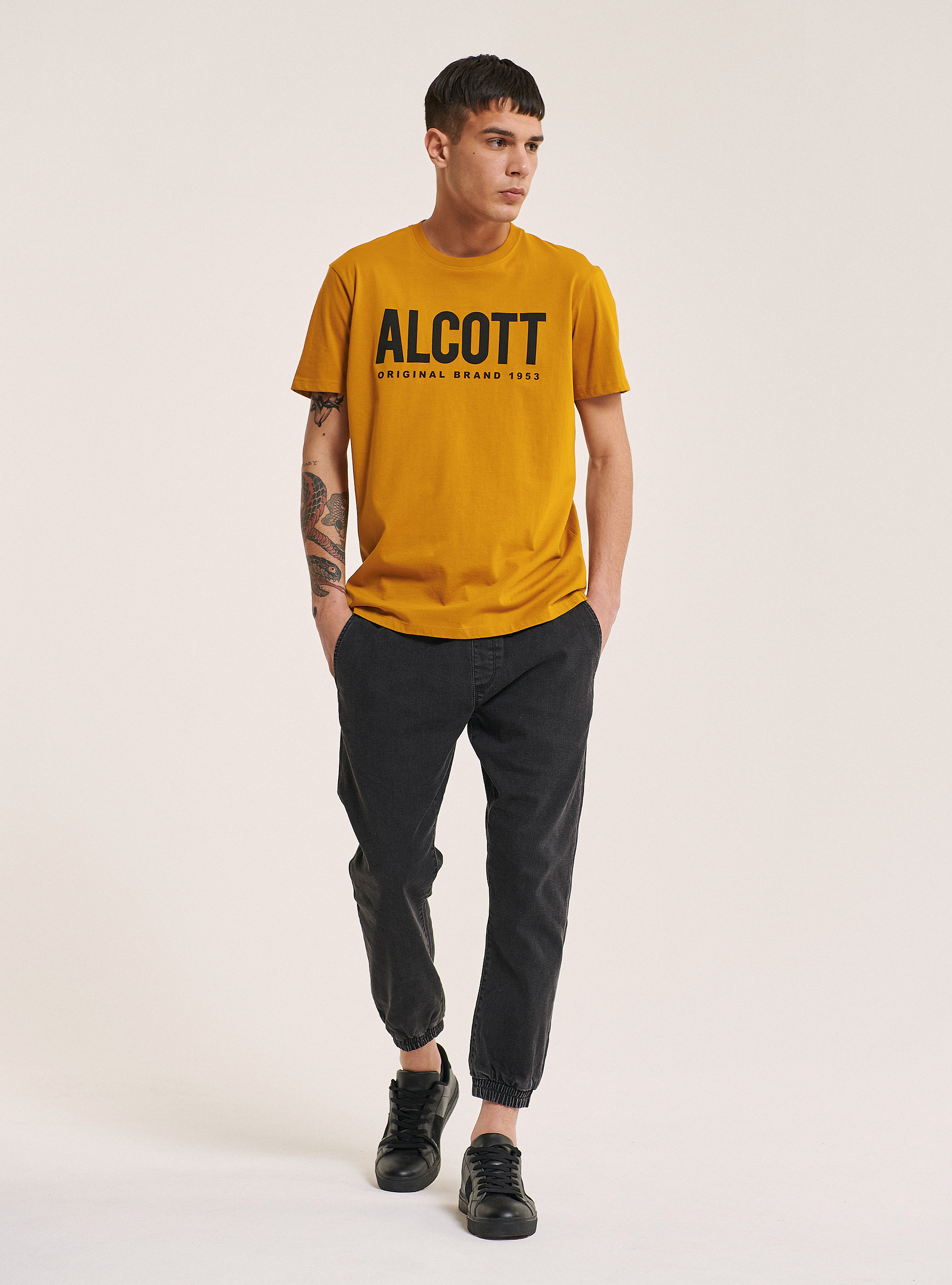 T-shirt in 100% cotton with logo printed, C7720 SENAPE