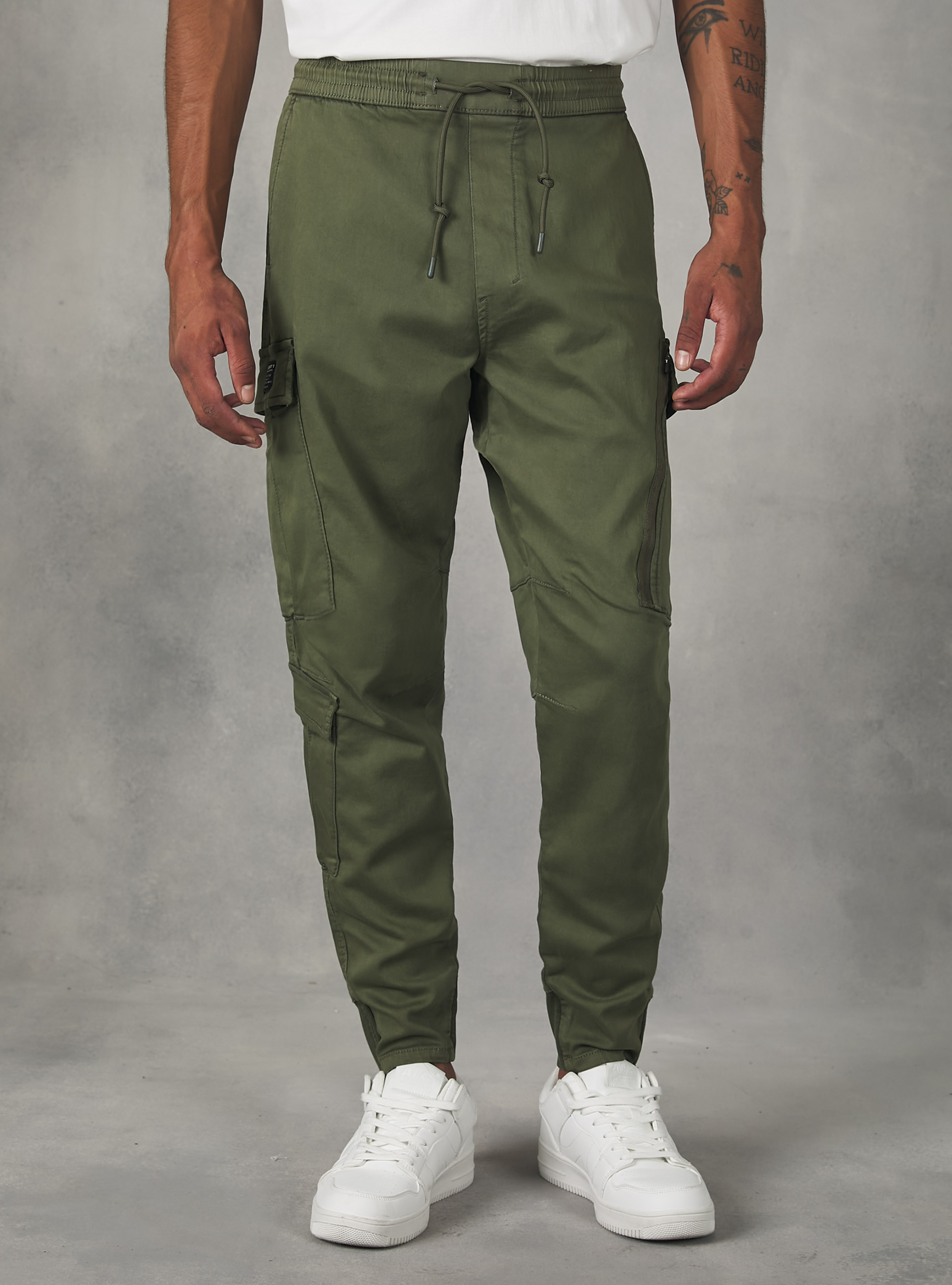 Jogger trousers with large pockets, KY1 KAKY DARK