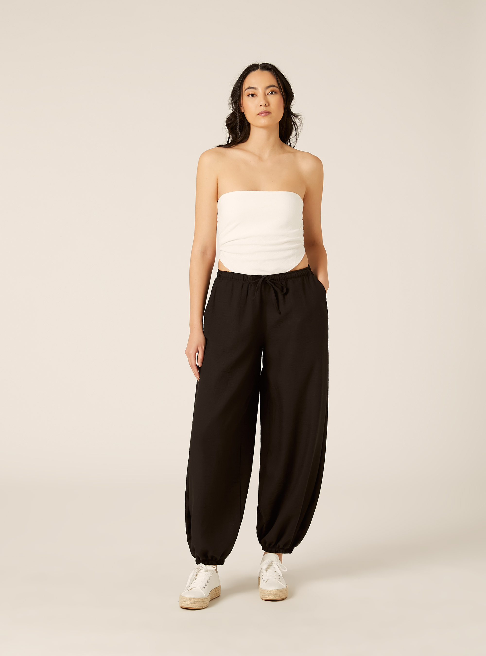 Pantaloni da gaucho effetto crepe, BK1 BLACK