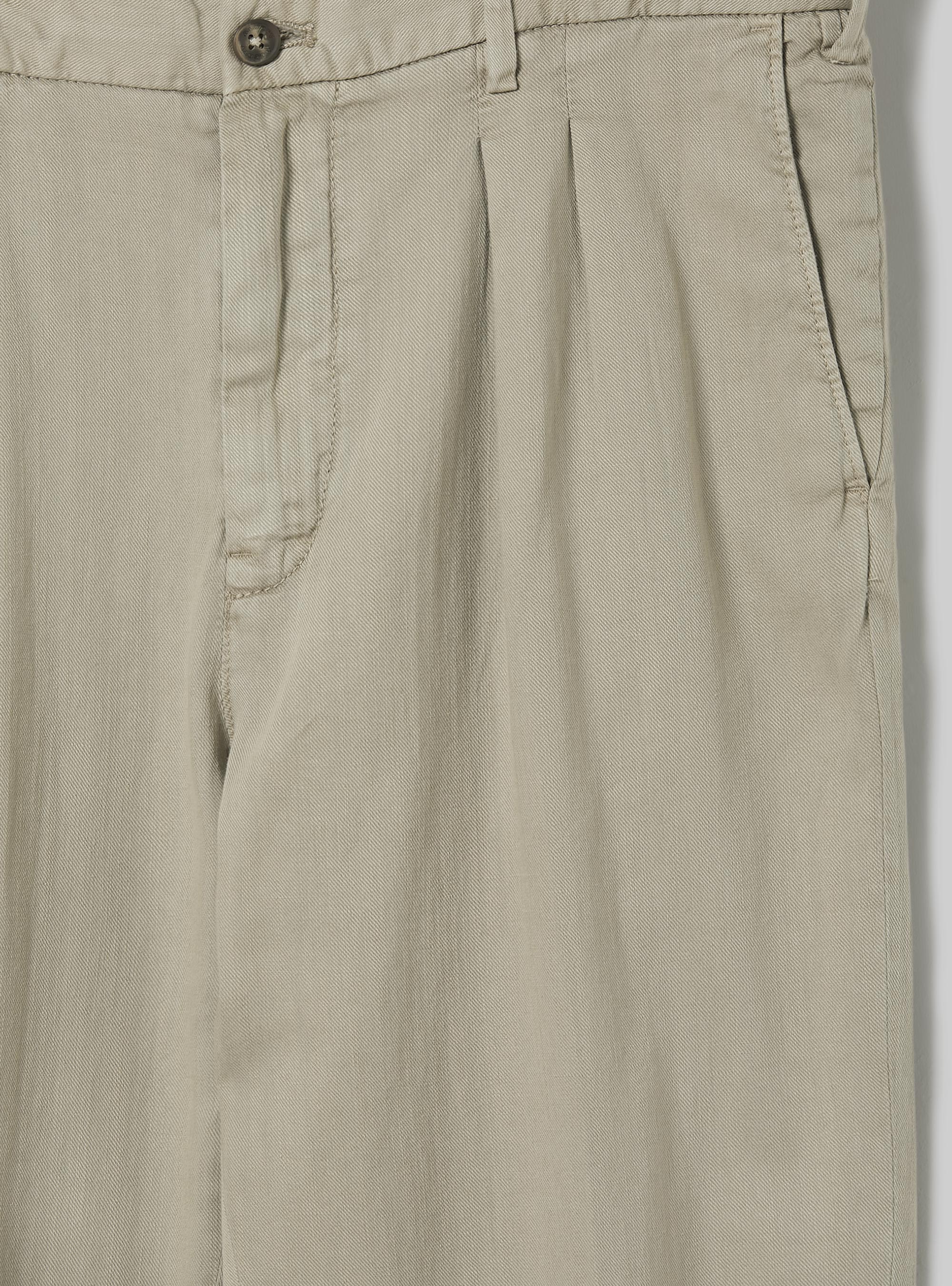 Chinohose aus einer Leinenmischung mit Abnähern, BG2 BEIGE MEDIUM