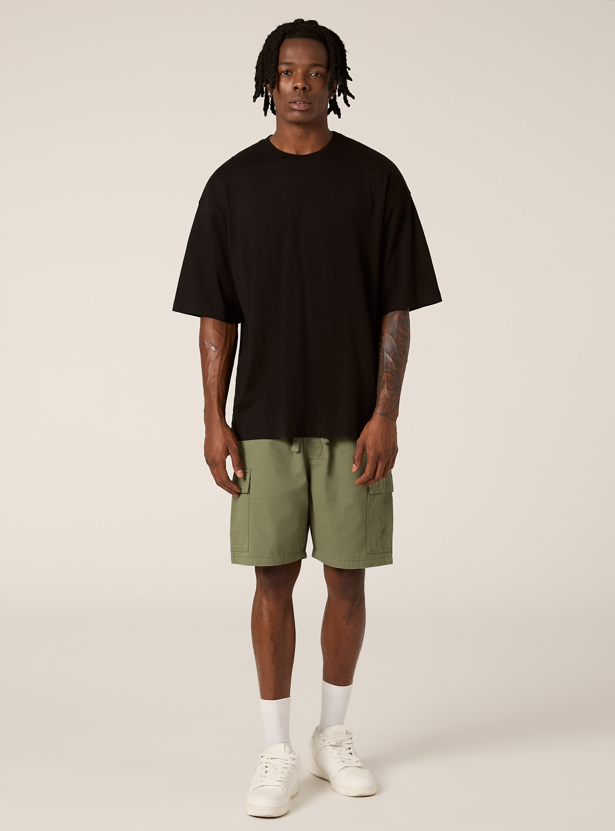 Tee-shirt &agrave; la coupe large, BK1 BLACK