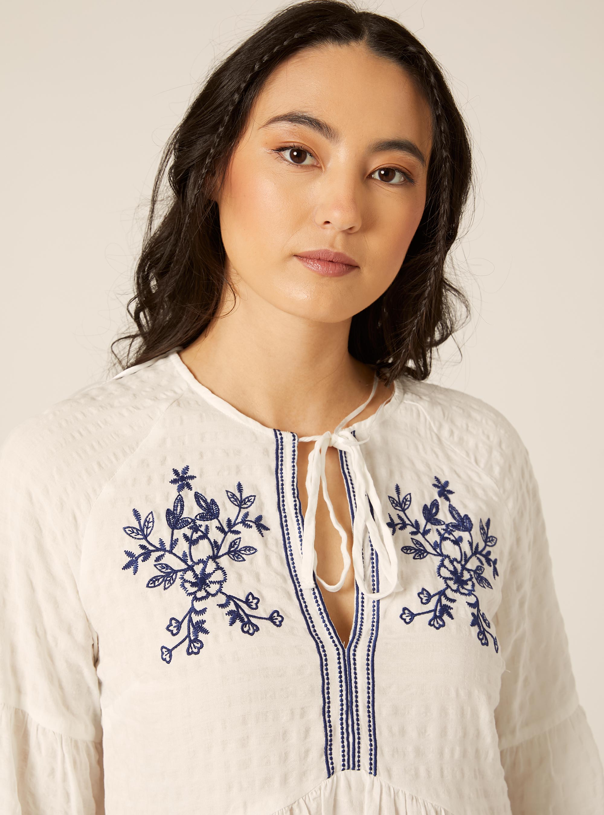 Blusa fluida con bordados, WH2 WHITE