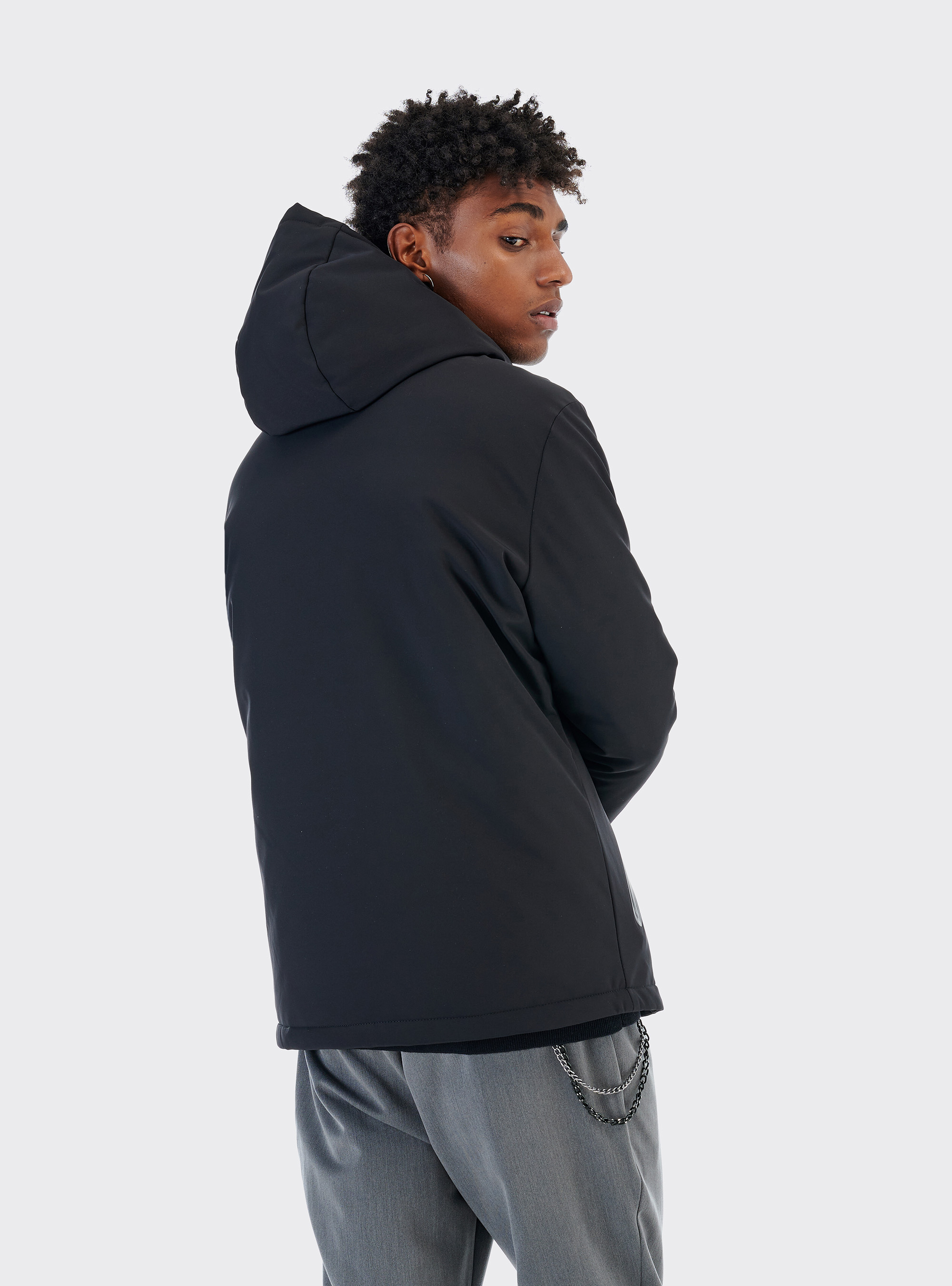 Blouson en tissu technique avec capuche, C101 BLACK