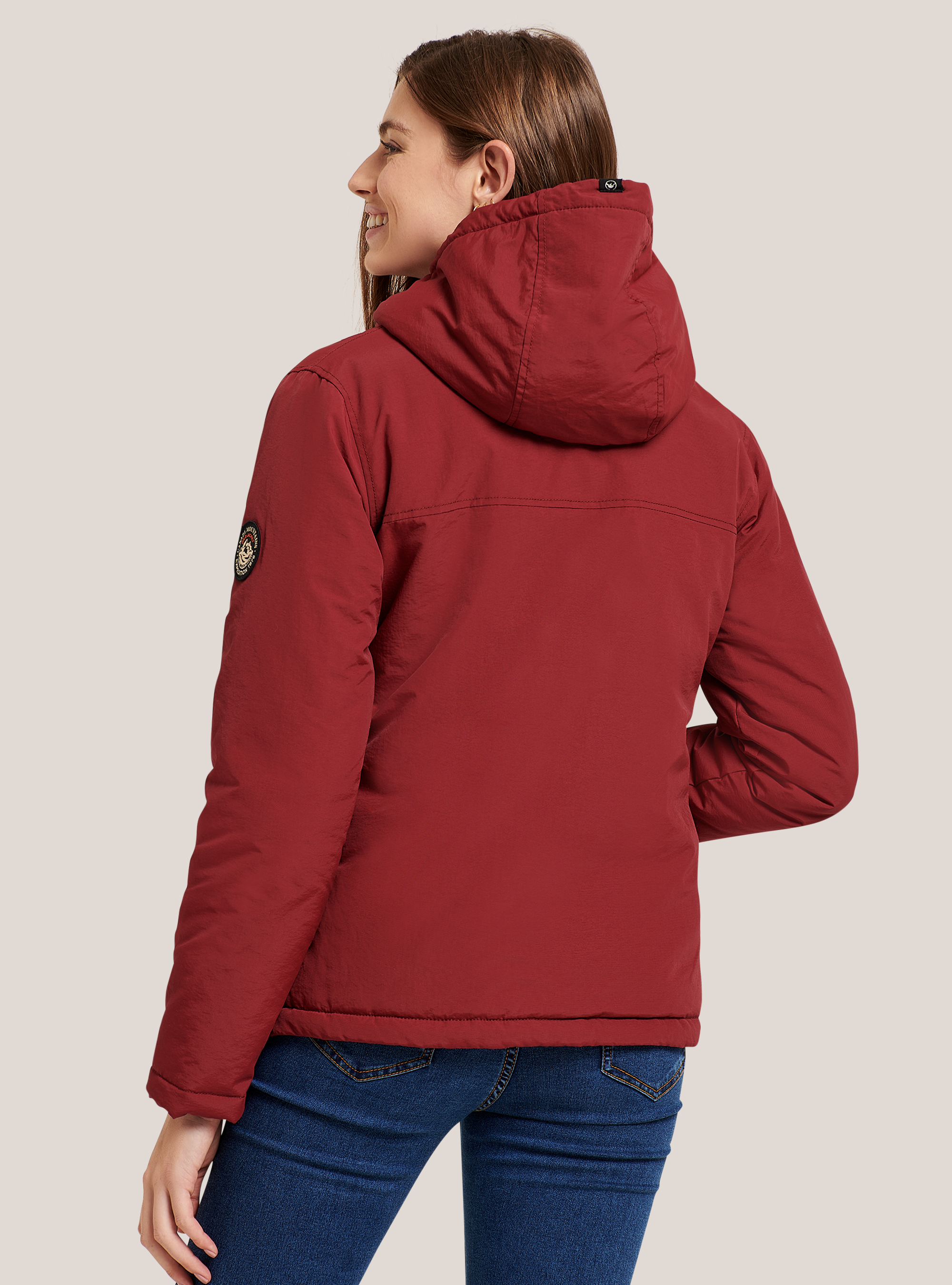 Giubbotto anorak con patch e cappuccio, C3398 BORDEAUX