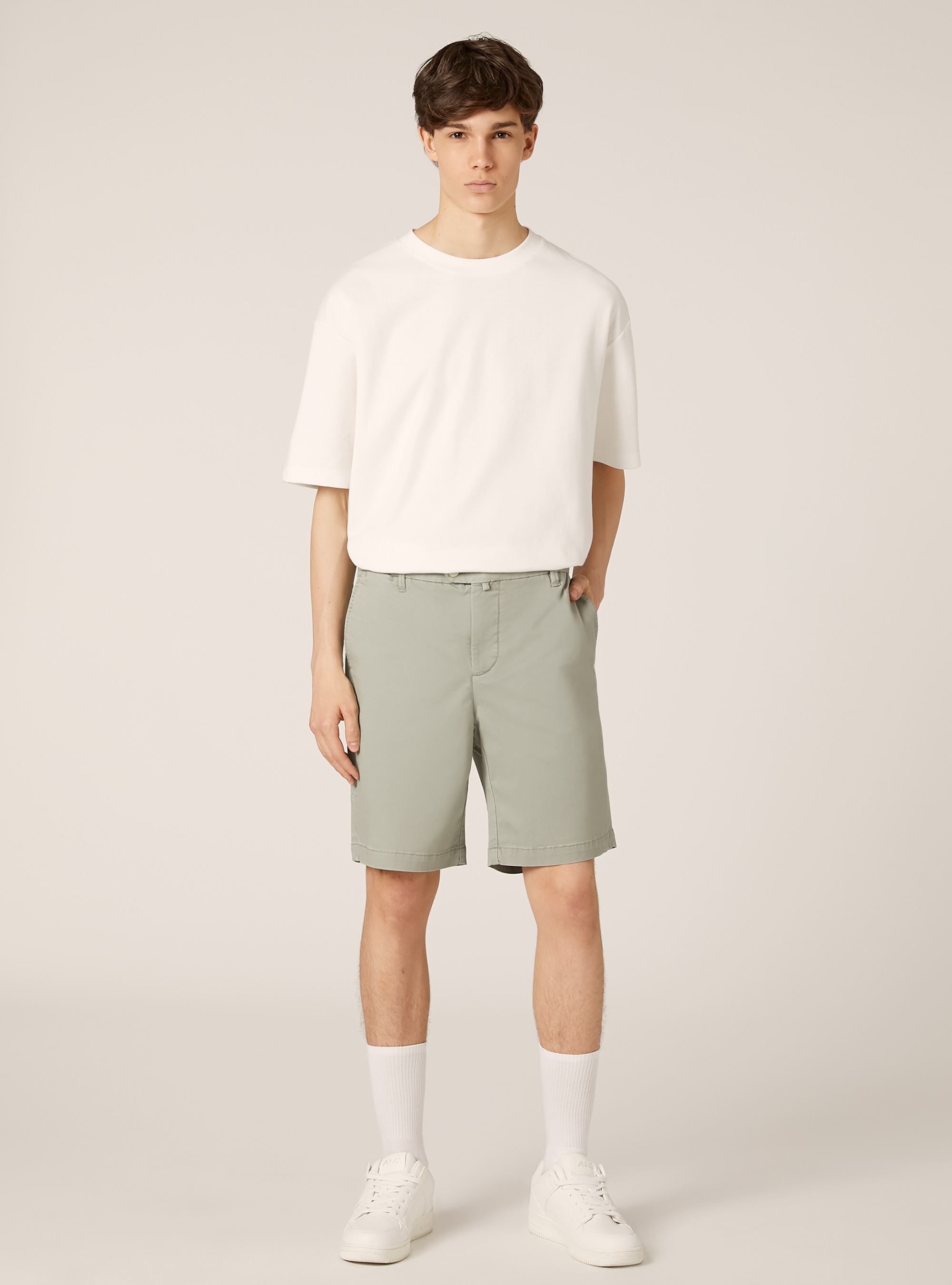 Cotton twill stretch bermuda shorts, SG3 SAGE LIGHT