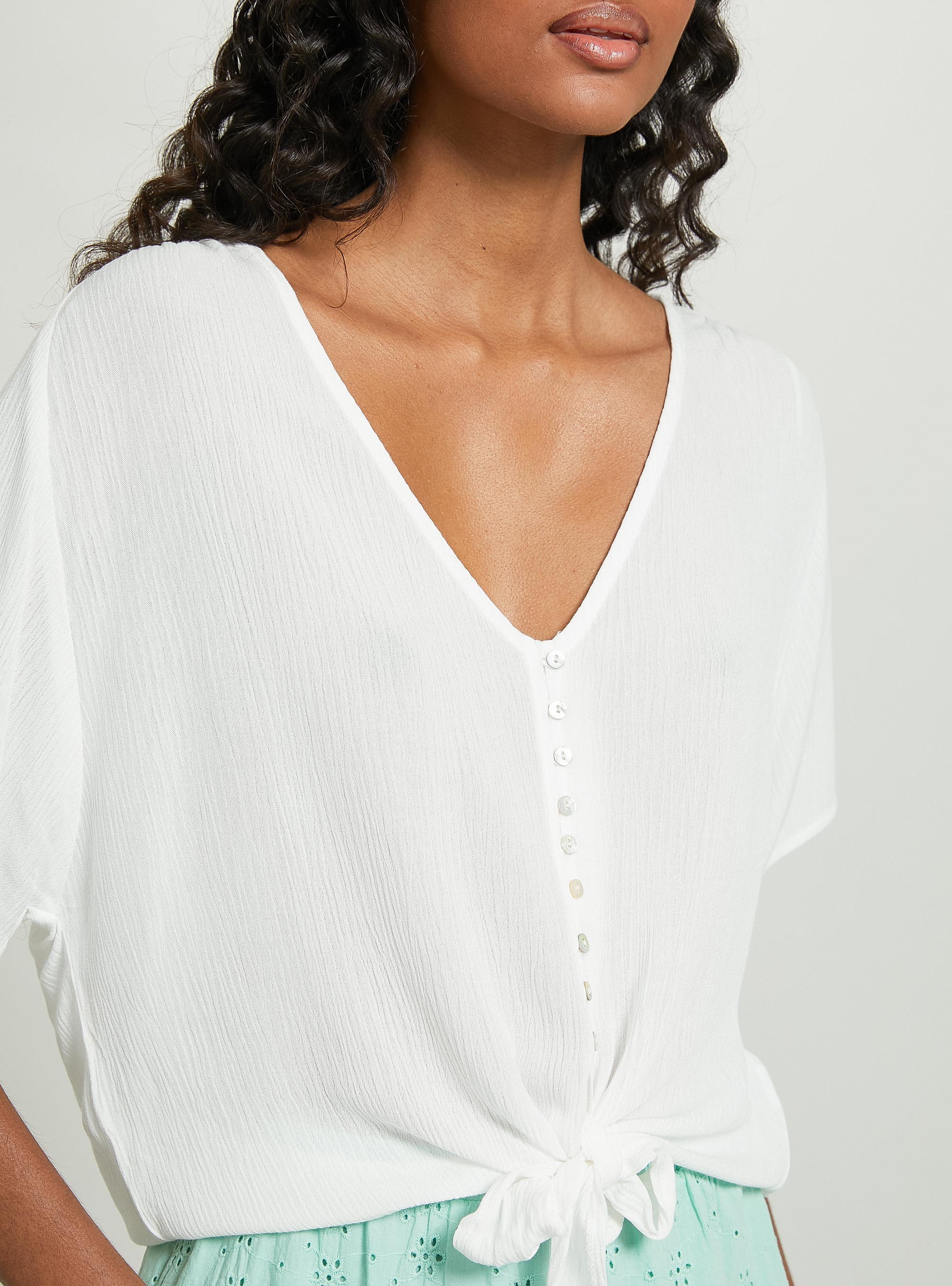 Solid colour v-neck shirt with waist knot, WH2 WHITE