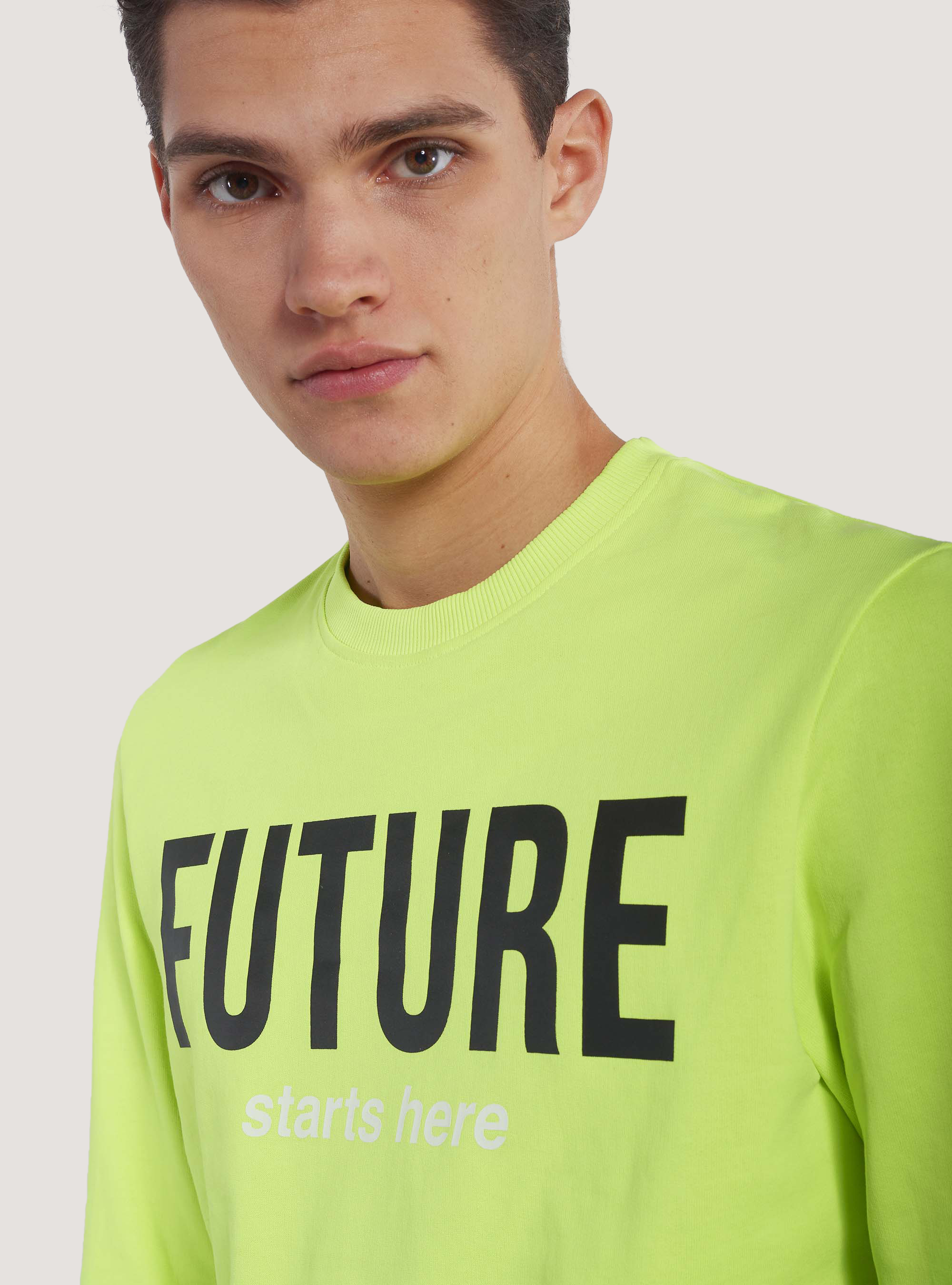 Felpa girocollo fluo con slogan stampato, GIALLO