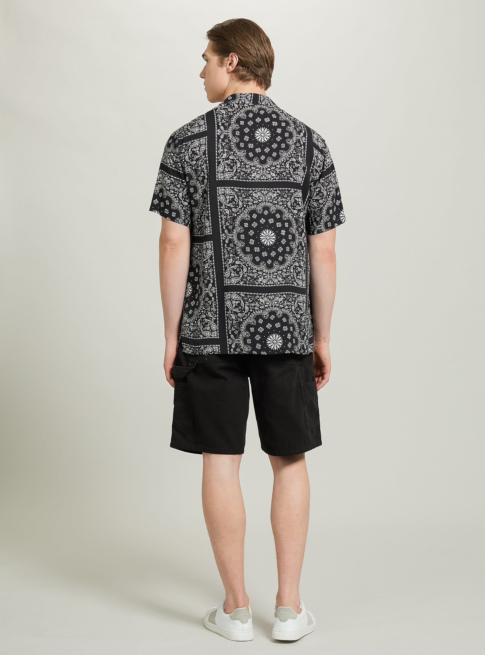 Paisley print short-sleeved shirt, BK1 BLACK