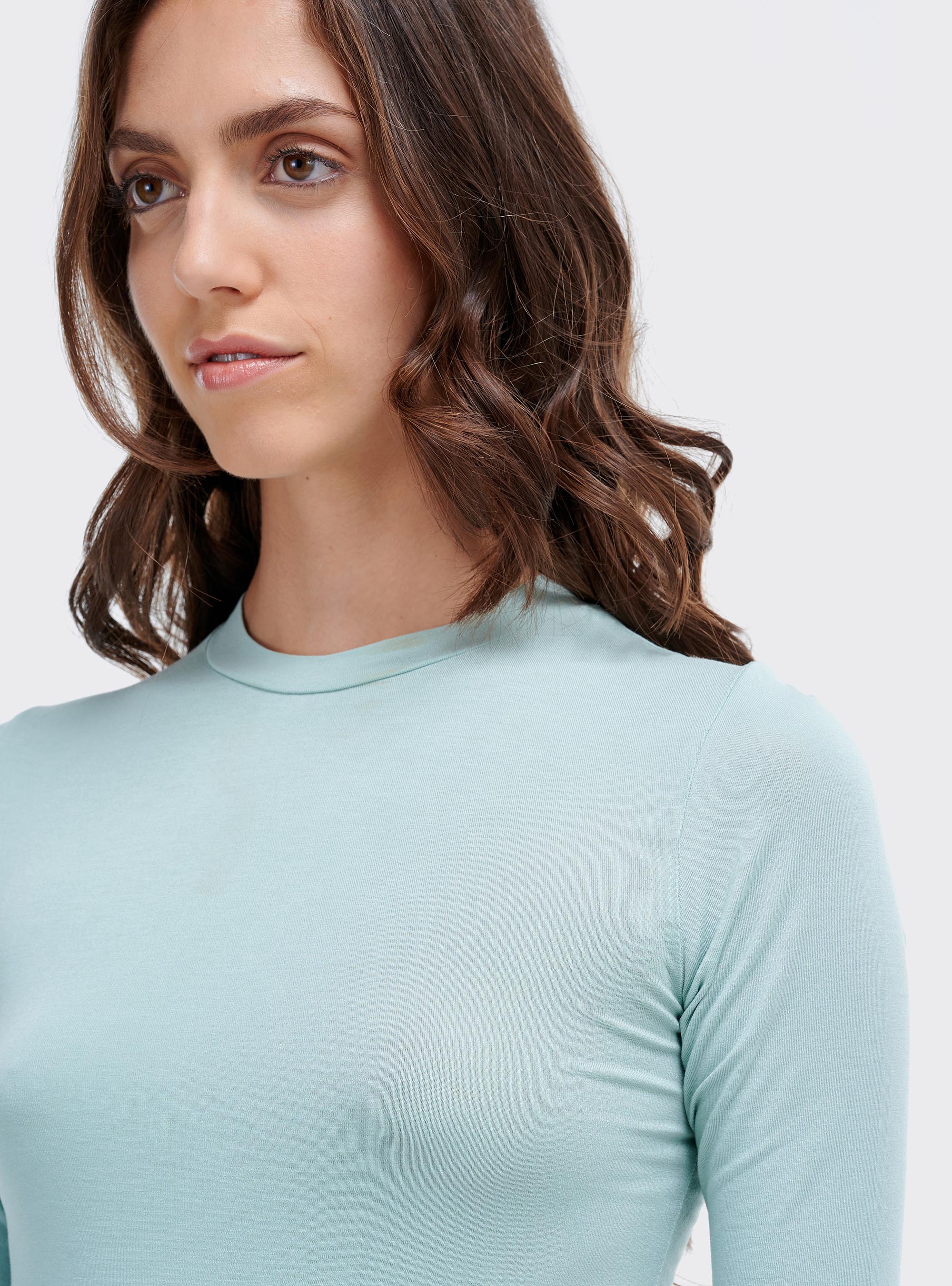 T-shirt essentiel en tissu viscose stretch doux, C297 GREEN