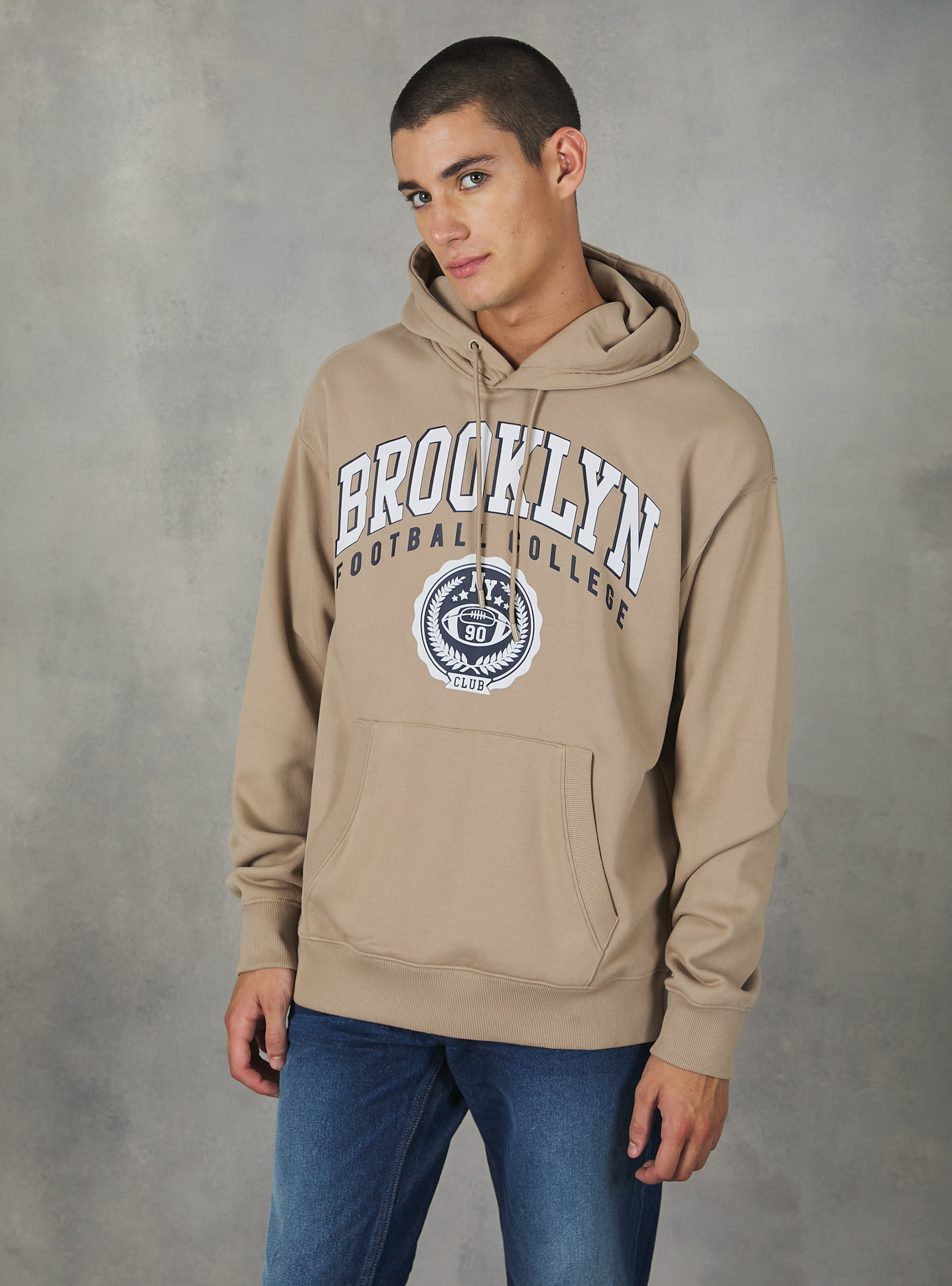 Sudadera con capucha y estampado universitario, BG1 BEIGE DARK
