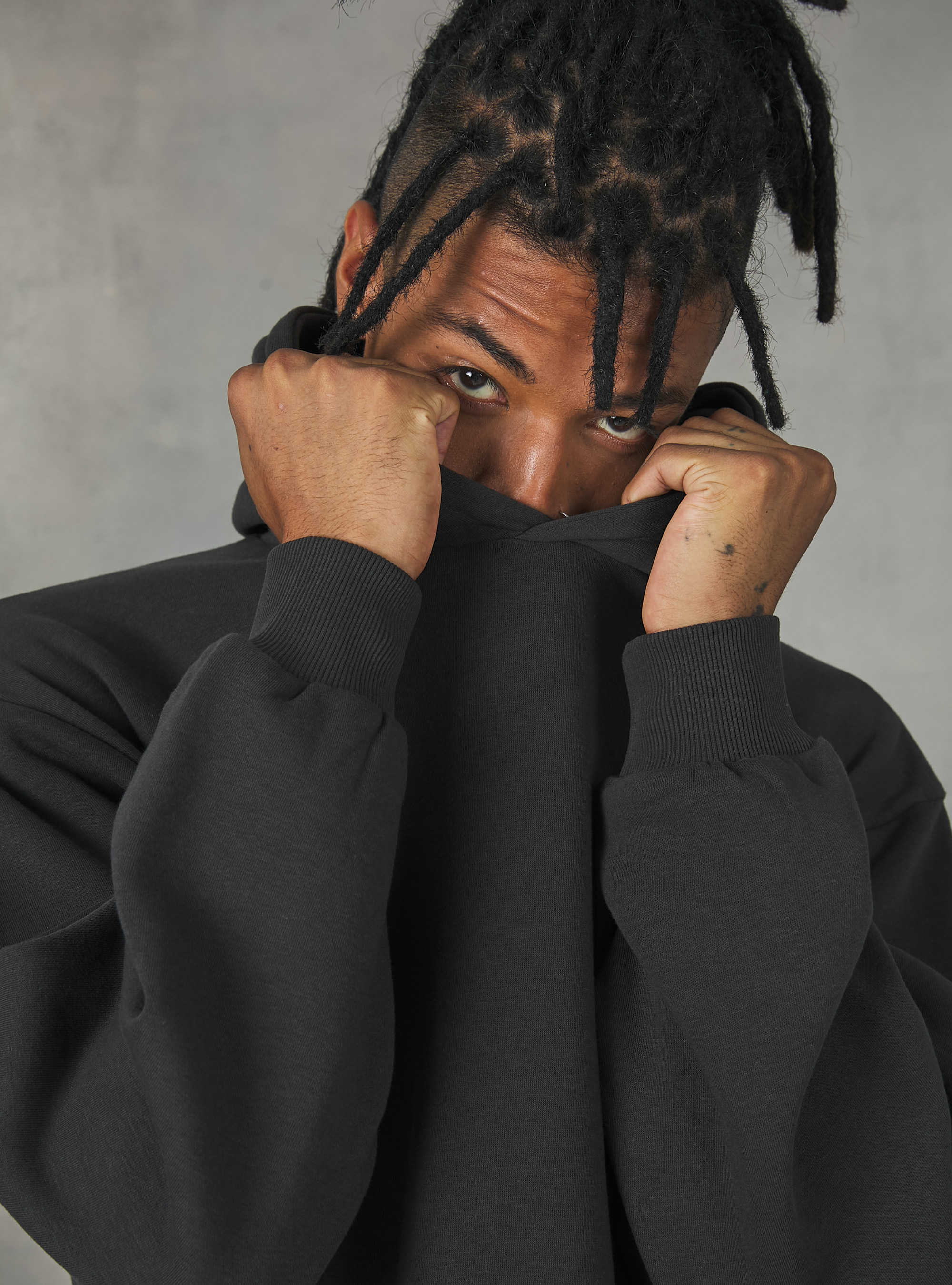 Sudadera con capucha Boxy Fit, BK3 BLACK CHARCOAL