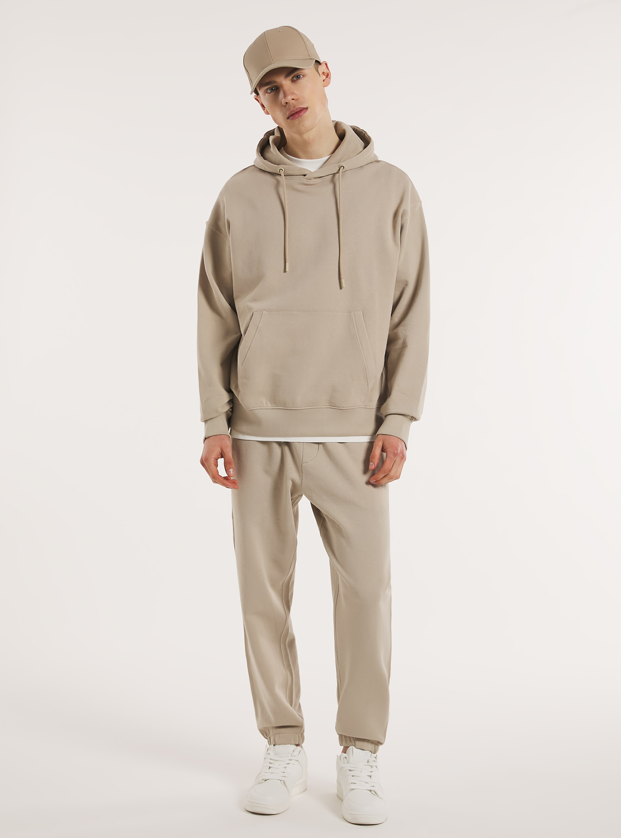 Sweatshirt with hood and pouch pocket, BG2 BEIGE MEDIUM