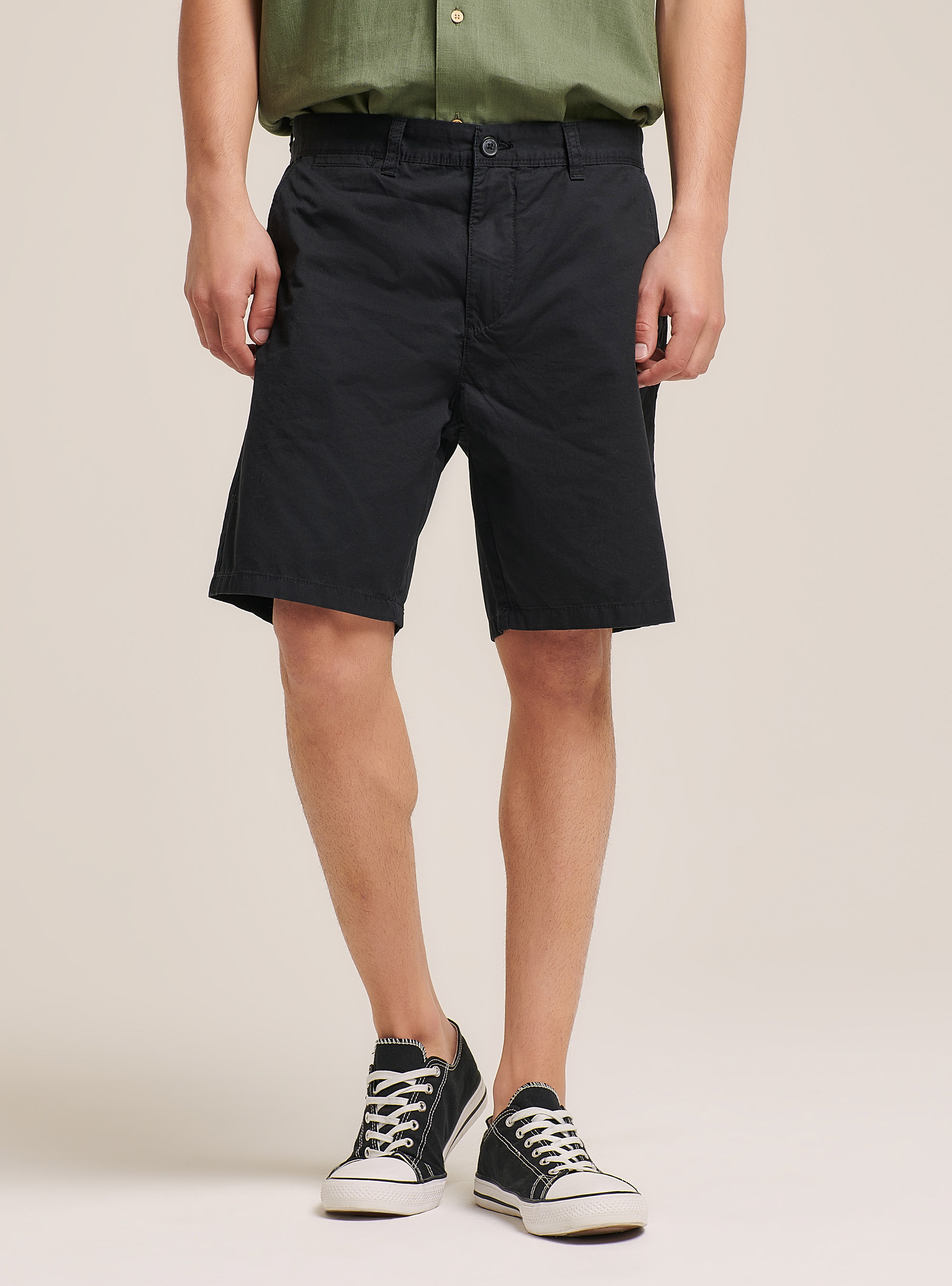Bermudas de sarga de ajuste liso, BK1 BLACK