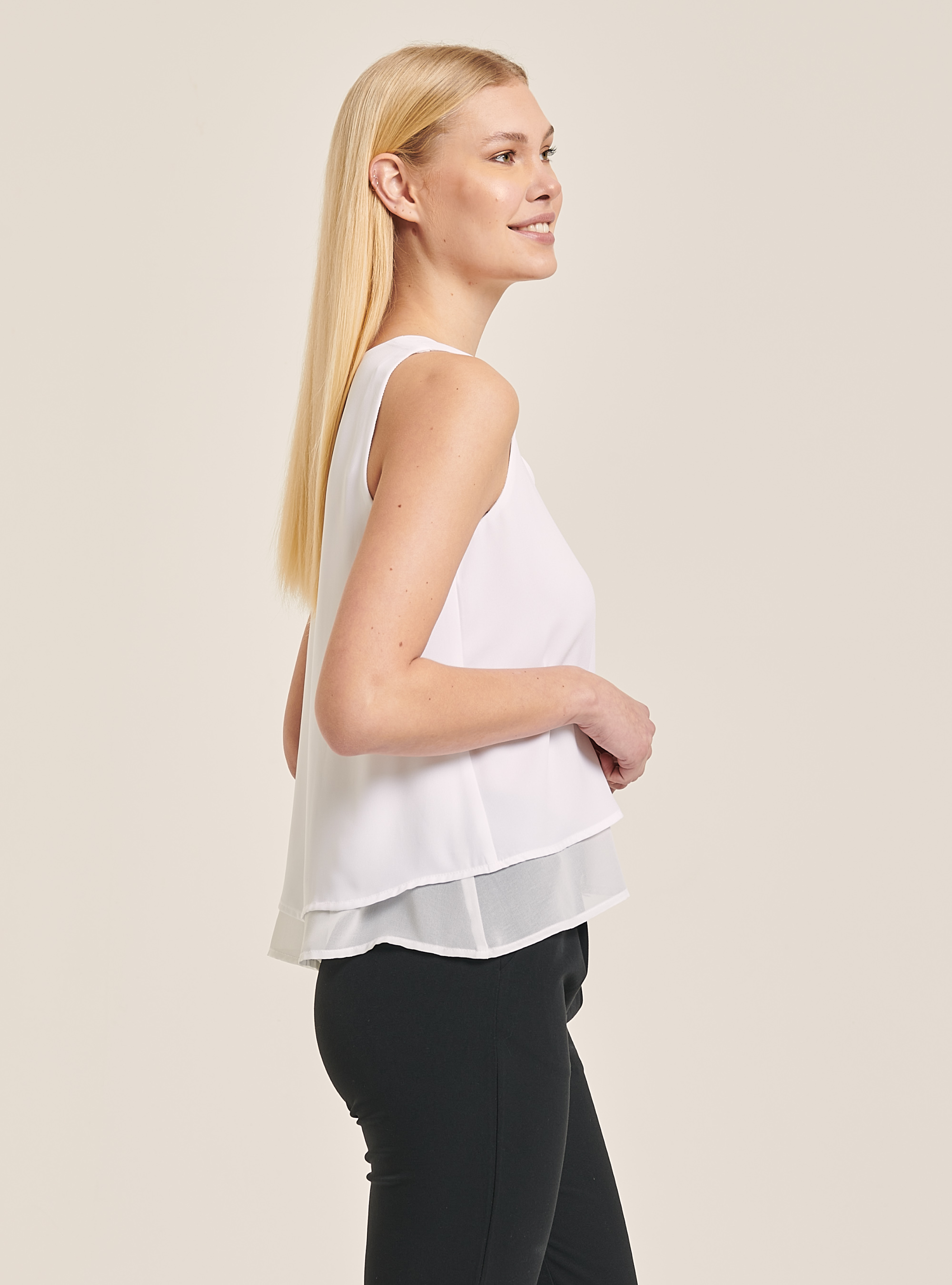 Sleeveless v-neck blouse, WHITE