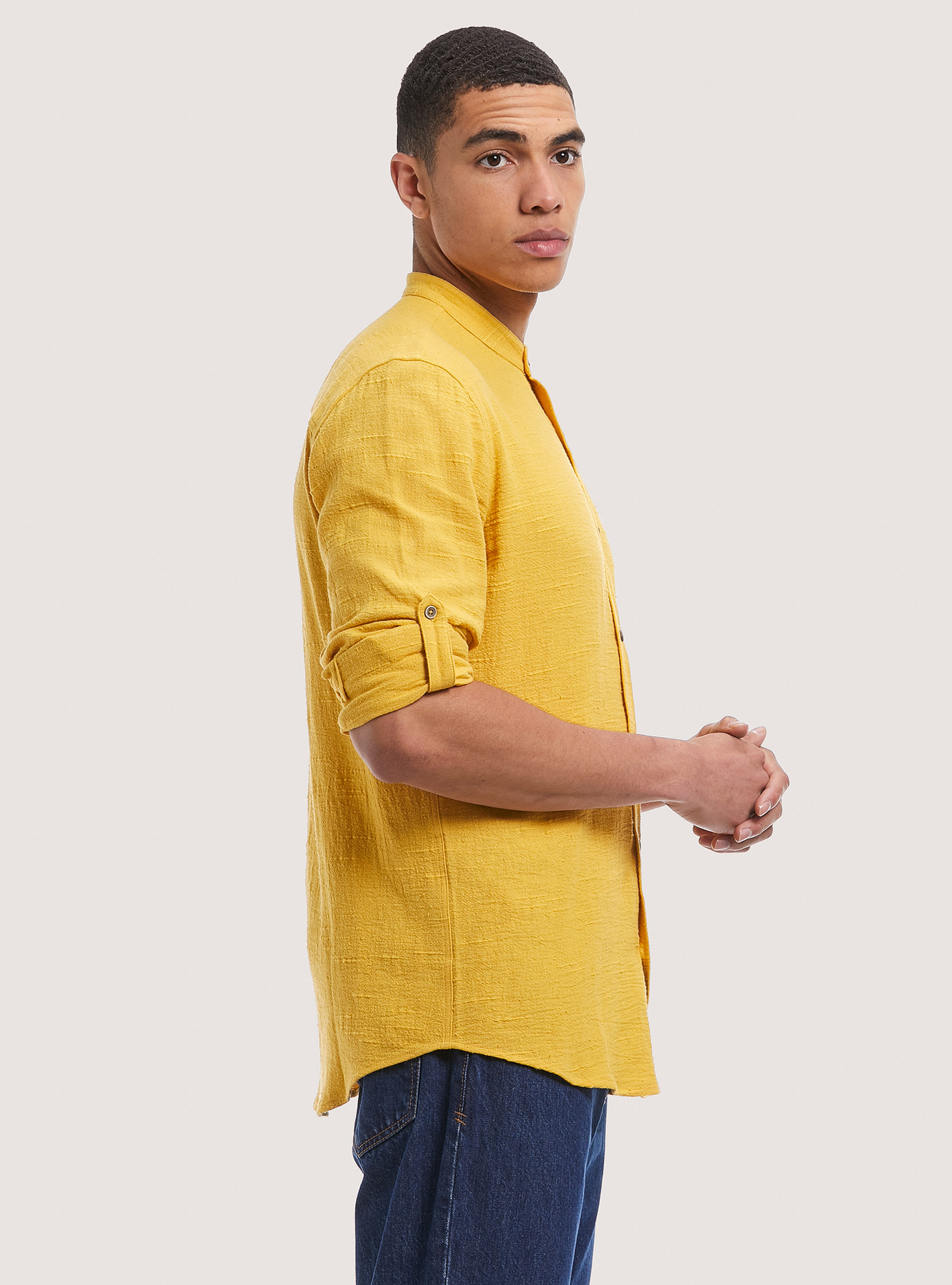 Camicia in misto lino con collo coreano, C7688 SENAPE