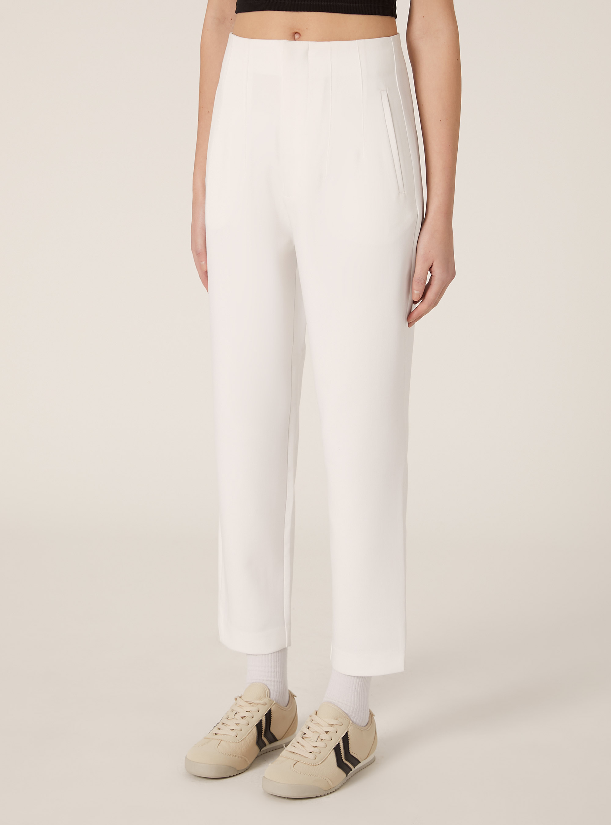 Plain-coloured trousers with pleats, WH1 OFF WHITE