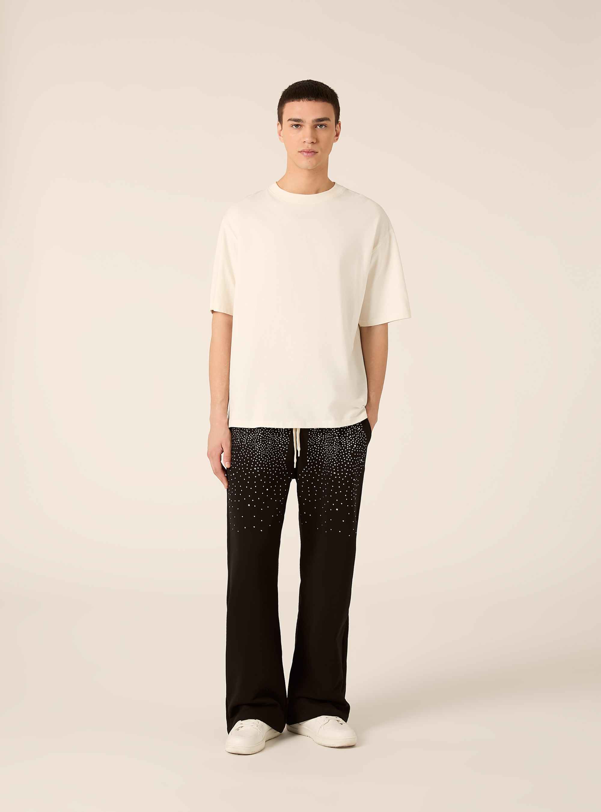 Jogger loose fit  in felpa con strass, BK1 BLACK
