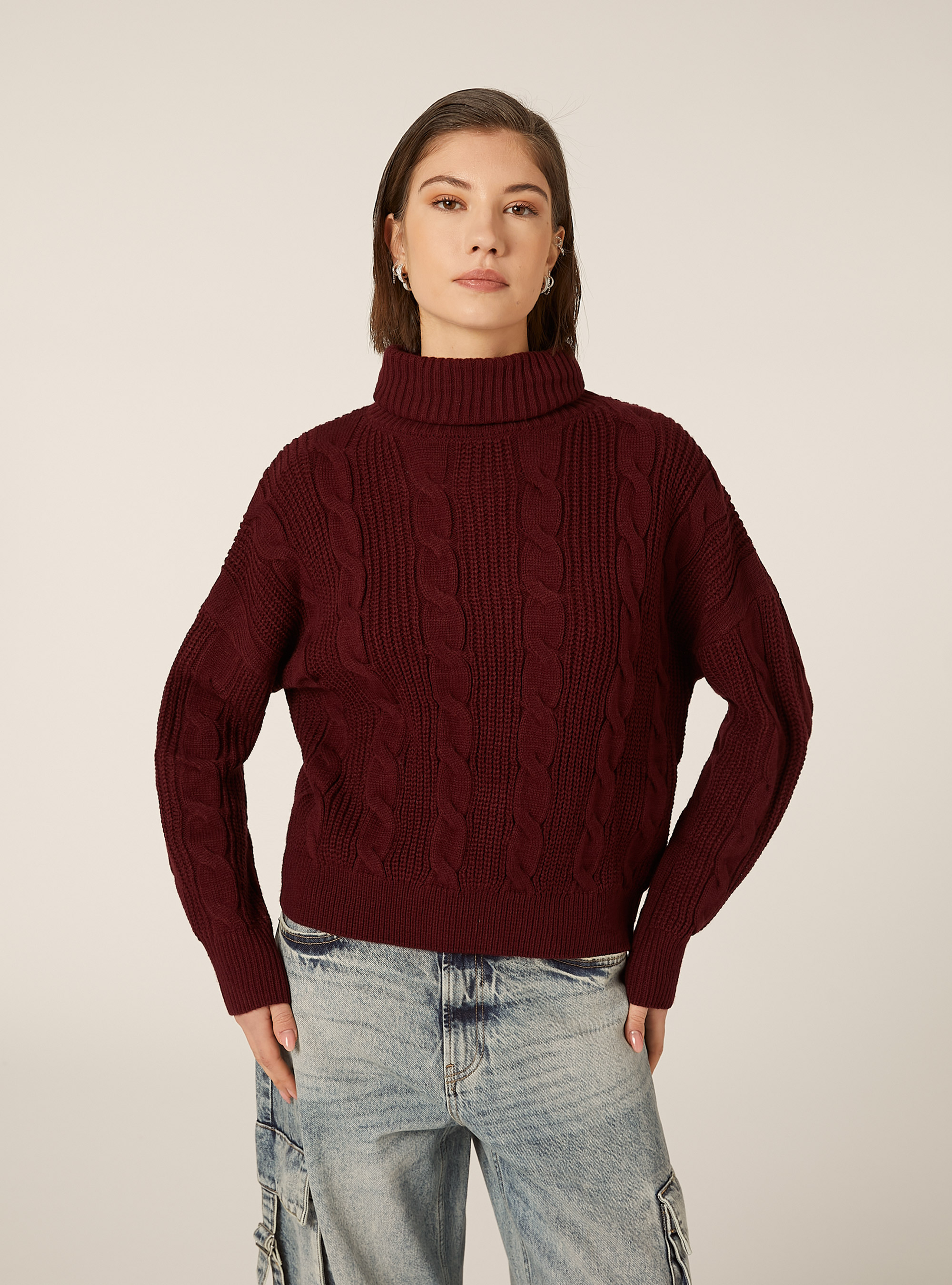 High-neck pullover with cable knit, BO2 BORDEAUX MEDIUM