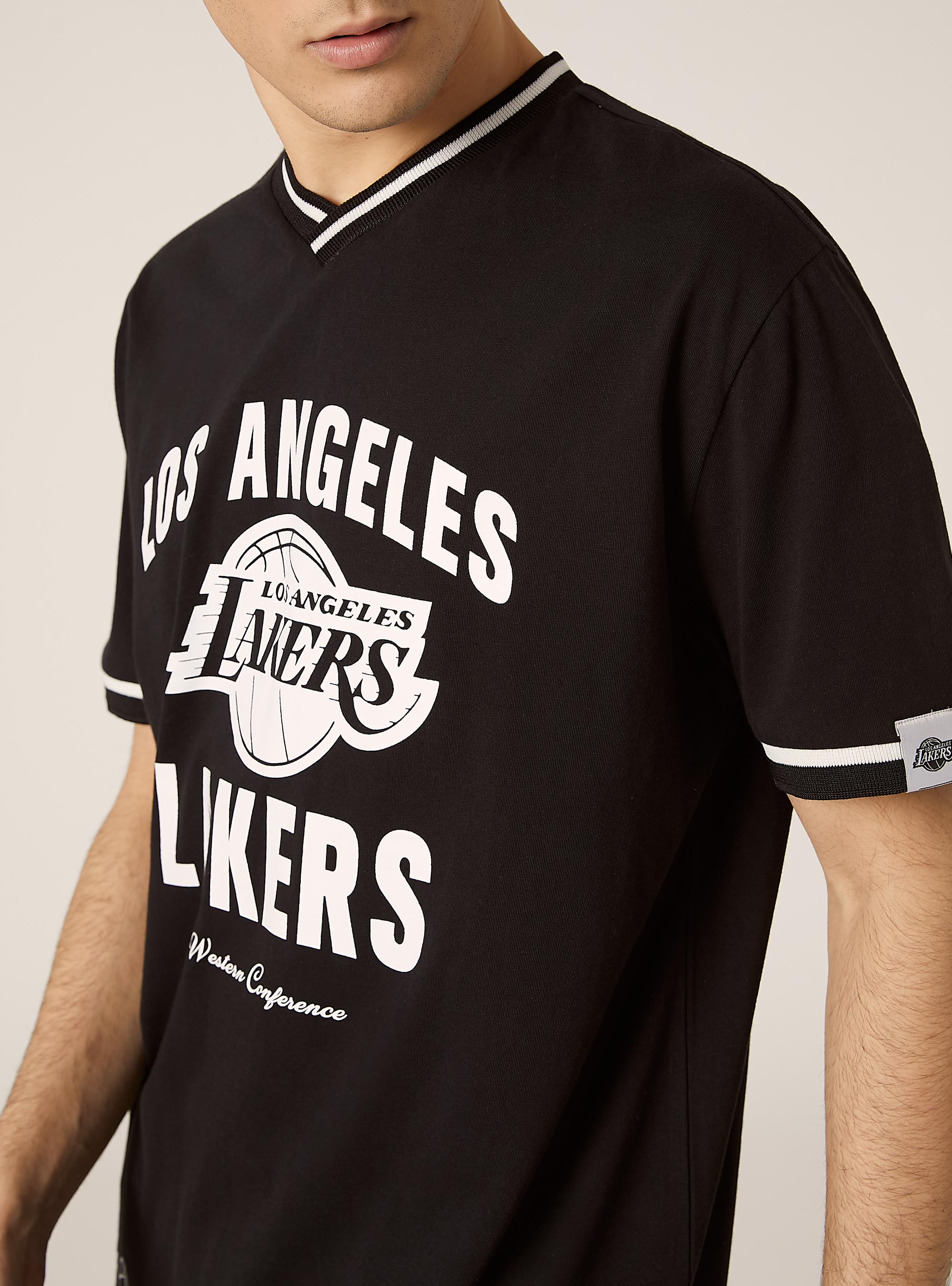 Baumwoll-T-Shirt mit NBA/Alcott-Aufdruck, BK1 BLACK