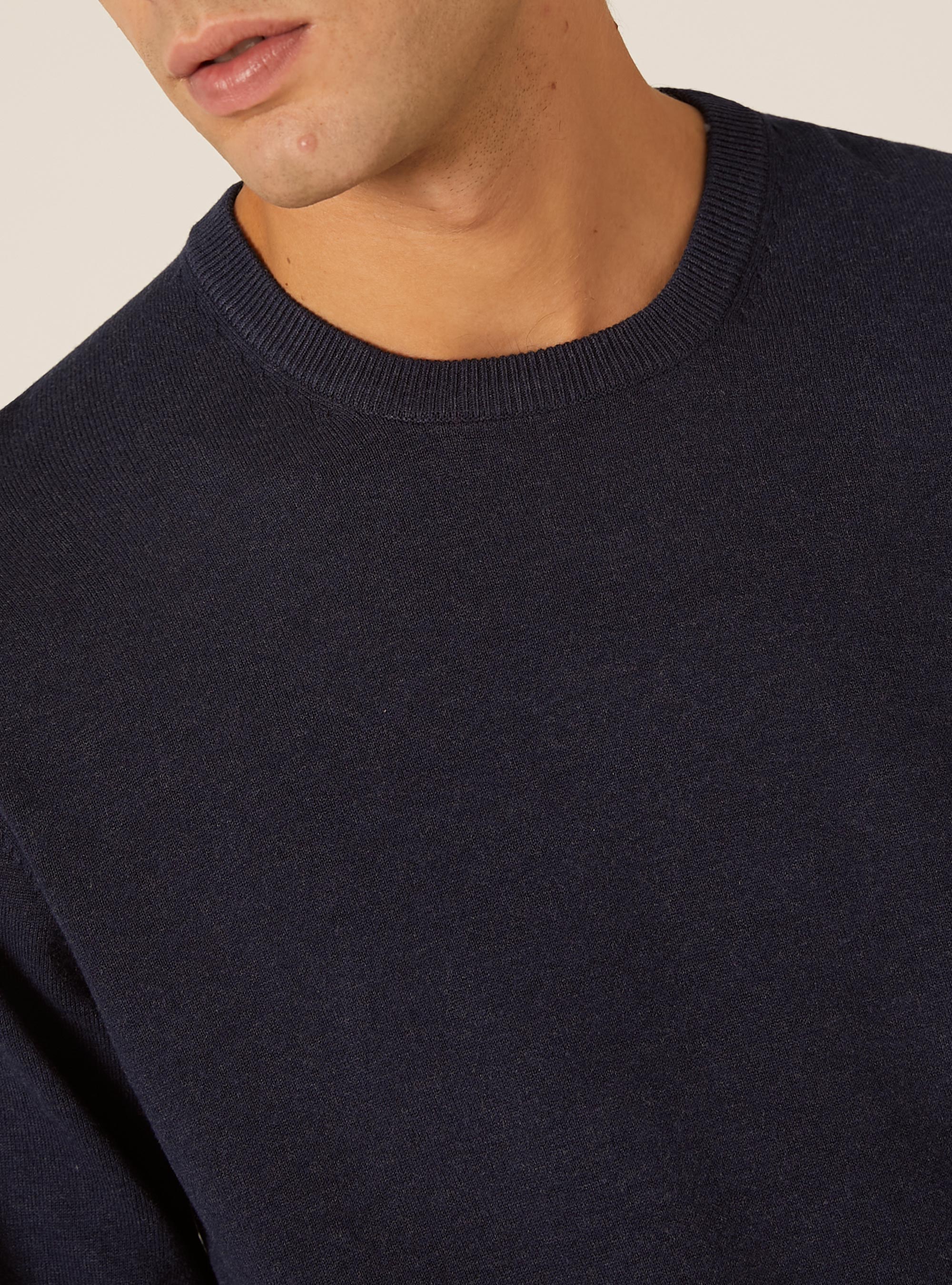 Jersey de cuello redondo de viscosa Ecovero, MNA2 NAVY MEL MED