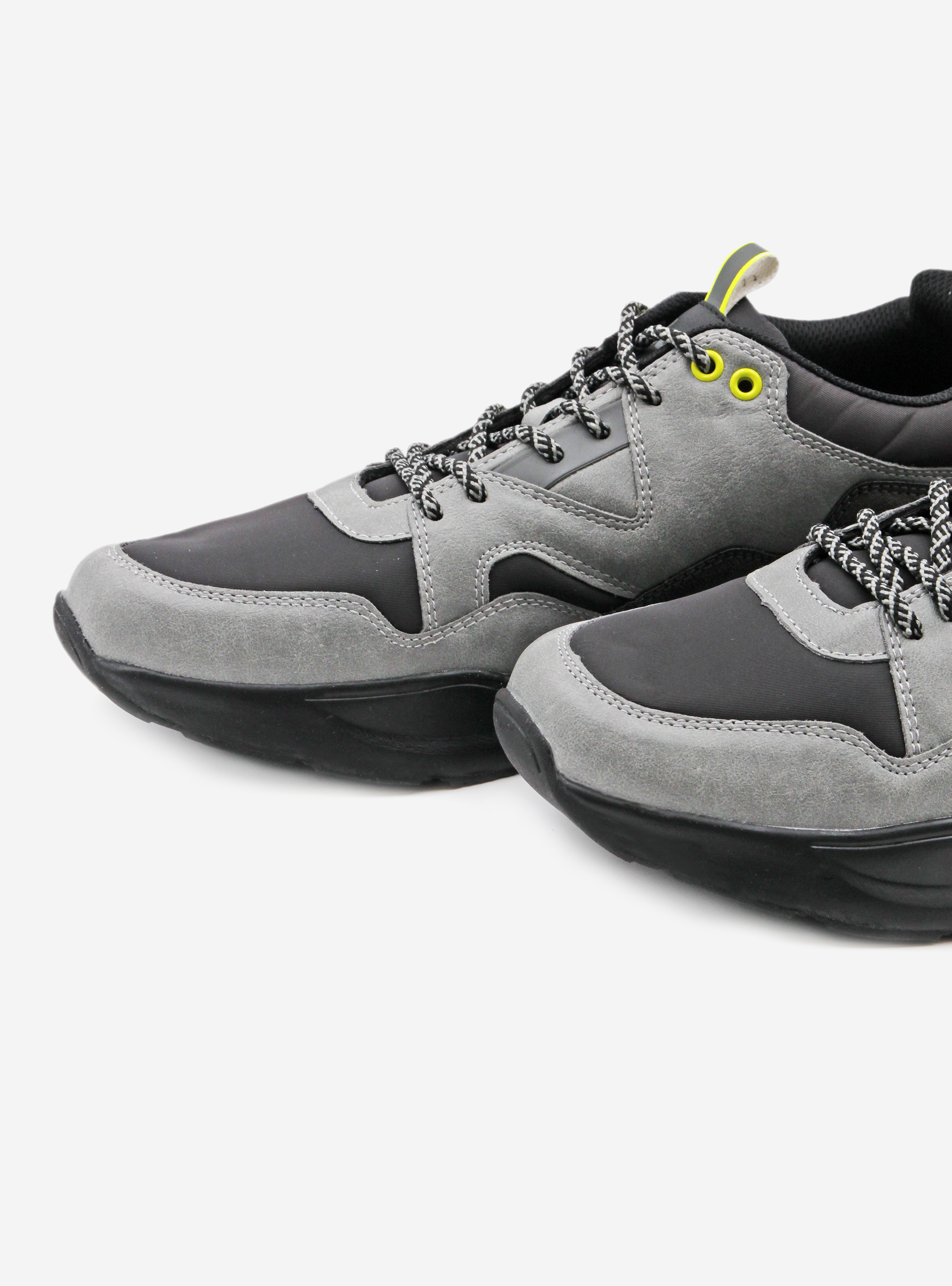 Baskets avec finitions en cuir, C188 PEARL