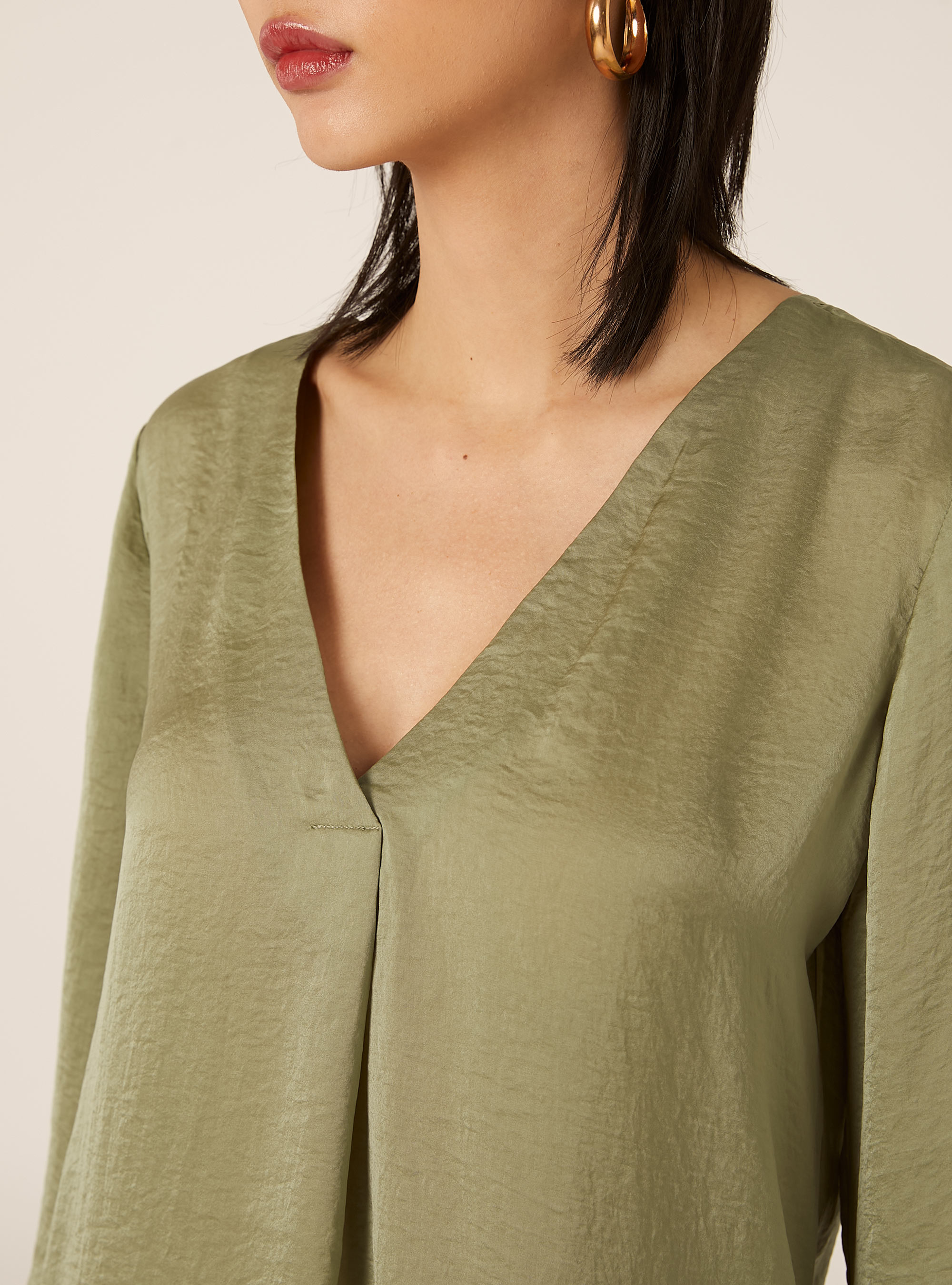 Plain neckline blouse, KY2 KAKY MEDIUM