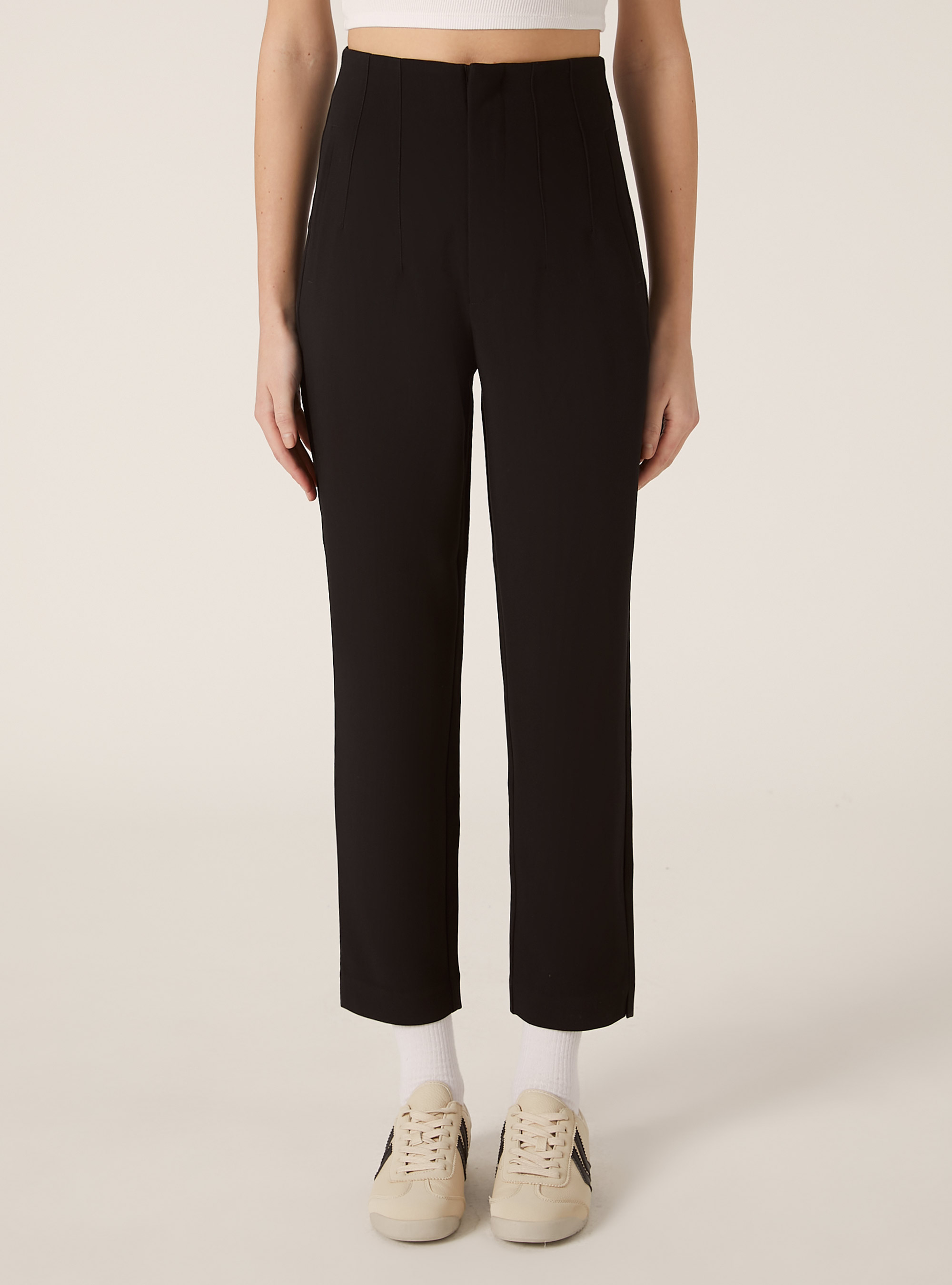 Unifarbene Hose mit Bundfalten, BK1 BLACK